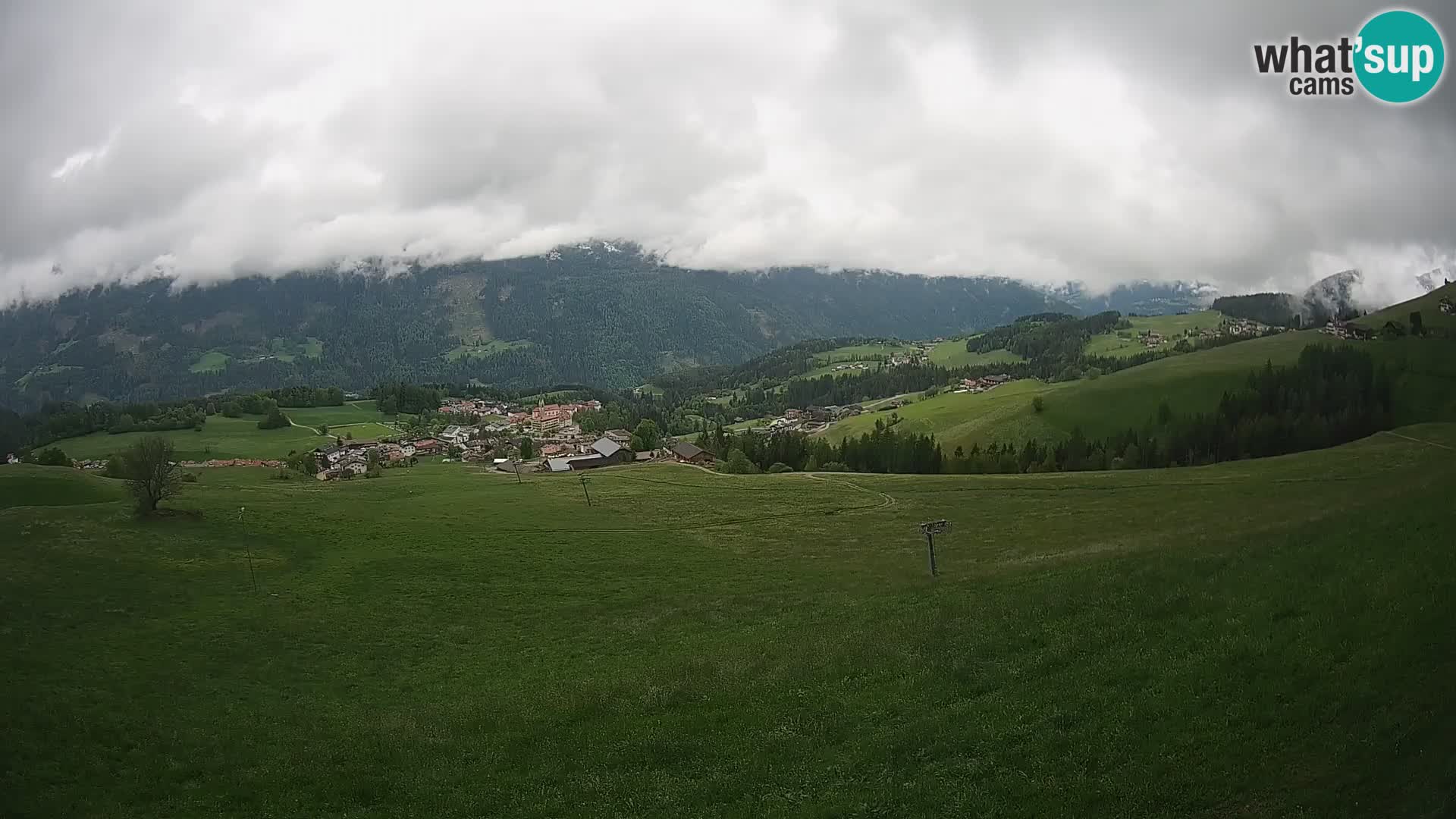 Spletna kamera Terenten (1210m) – Pogled v živo na dolino Pusteria