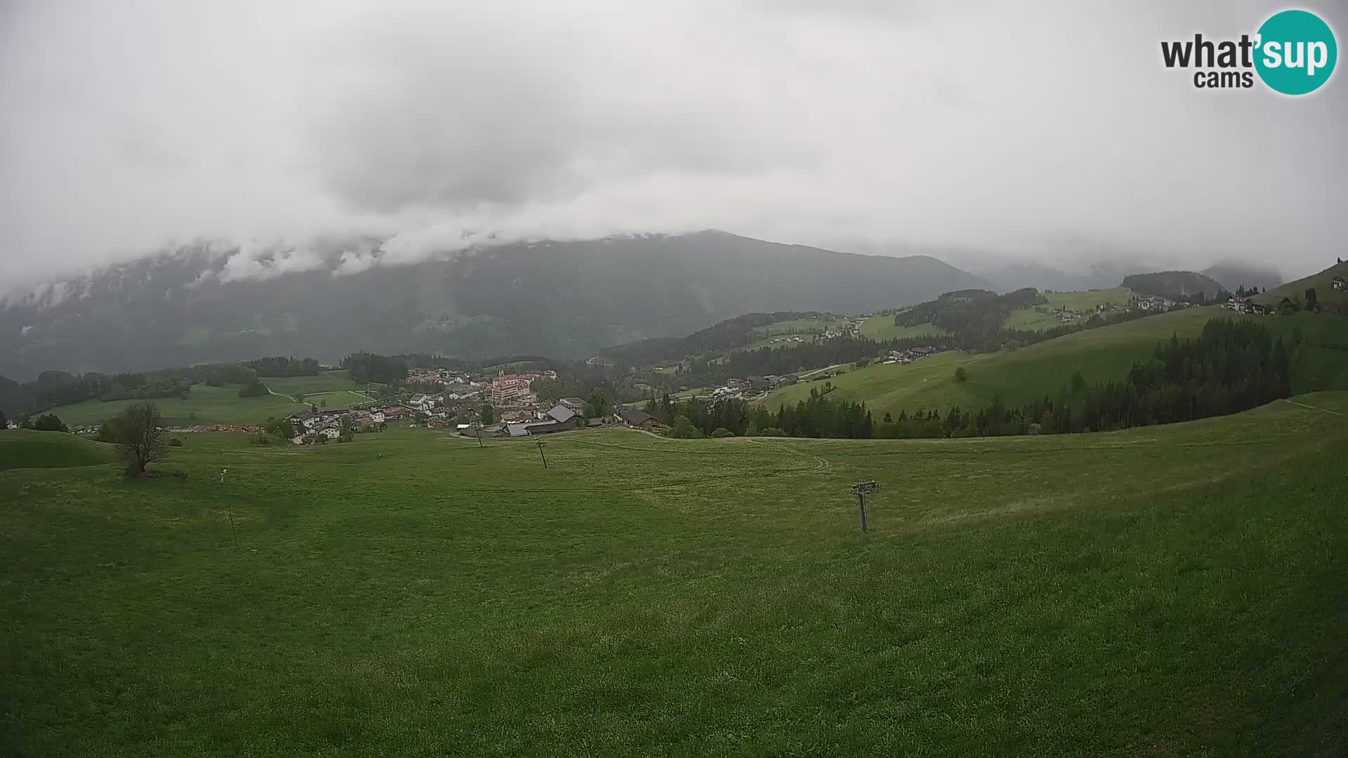Spletna kamera Terenten (1210m) – Pogled v živo na dolino Pusteria