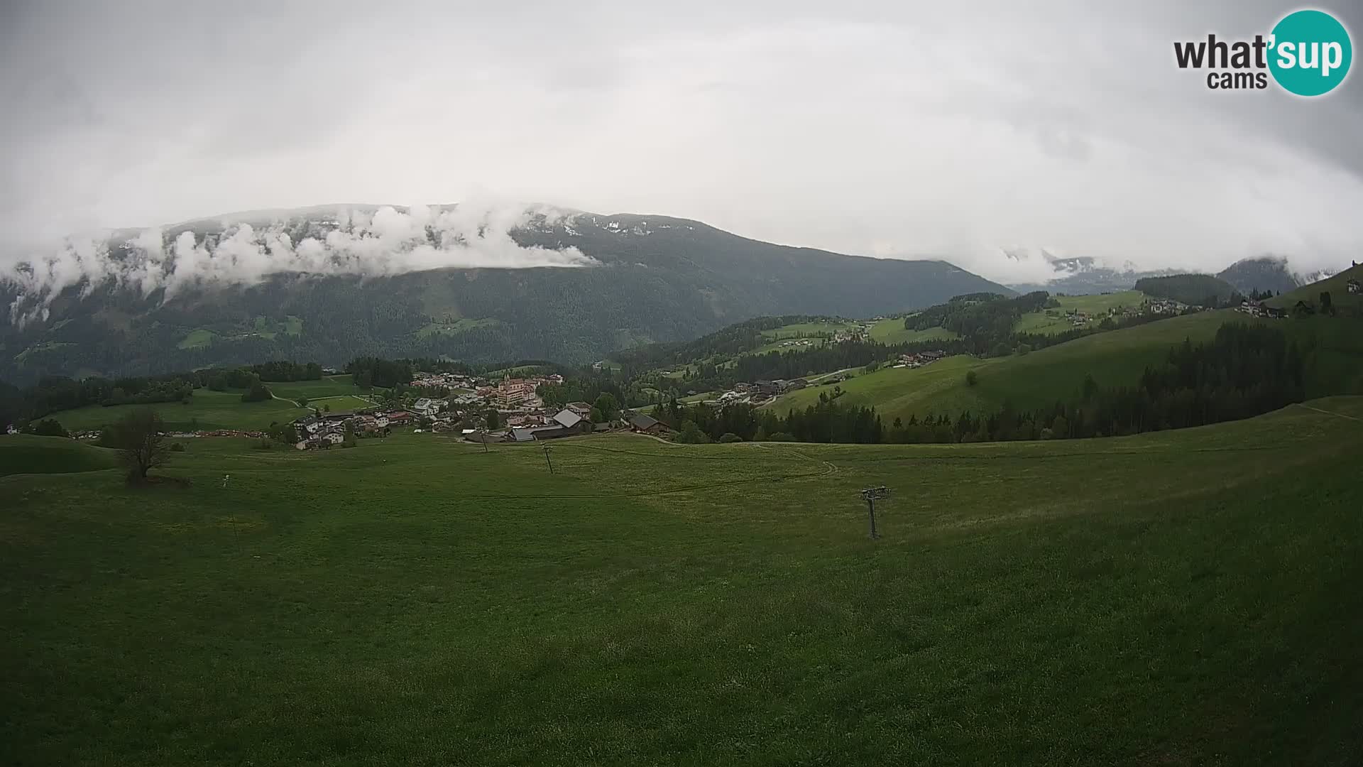 Spletna kamera Terenten (1210m) – Pogled v živo na dolino Pusteria