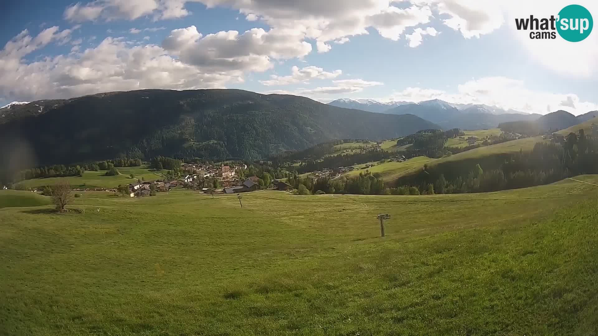 Spletna kamera Terenten (1210m) – Pogled v živo na dolino Pusteria
