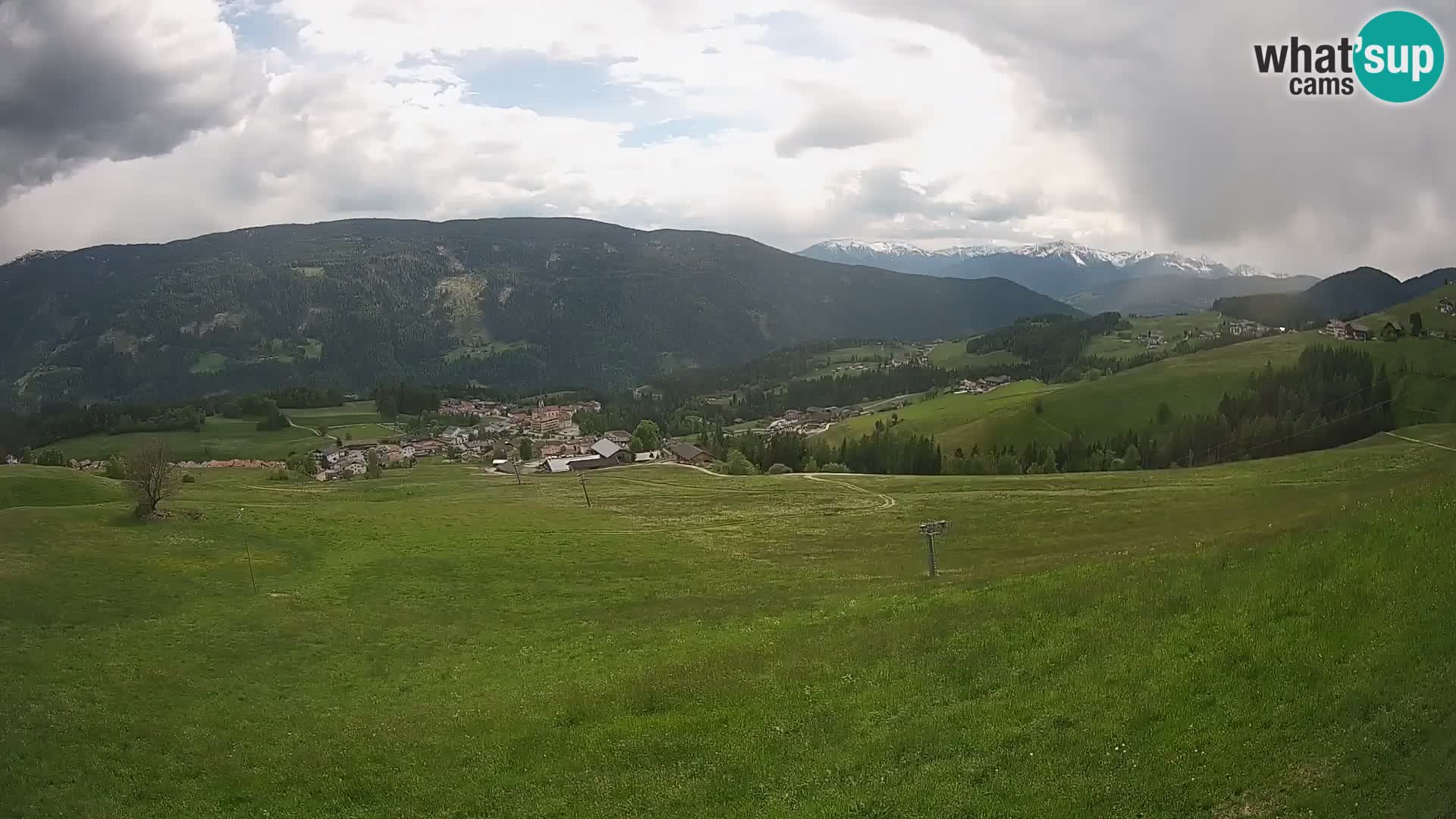 Spletna kamera Terenten (1210m) – Pogled v živo na dolino Pusteria