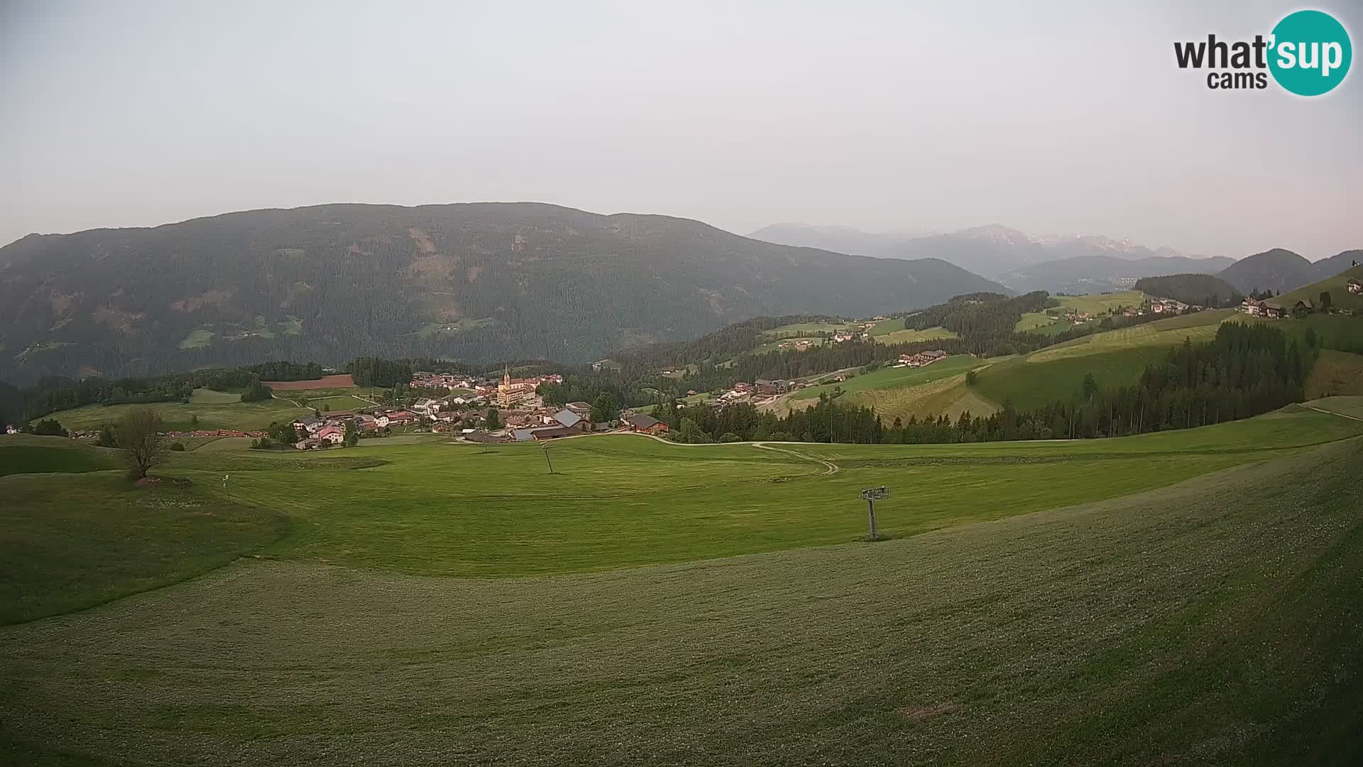 Spletna kamera Terenten (1210m) – Pogled v živo na dolino Pusteria