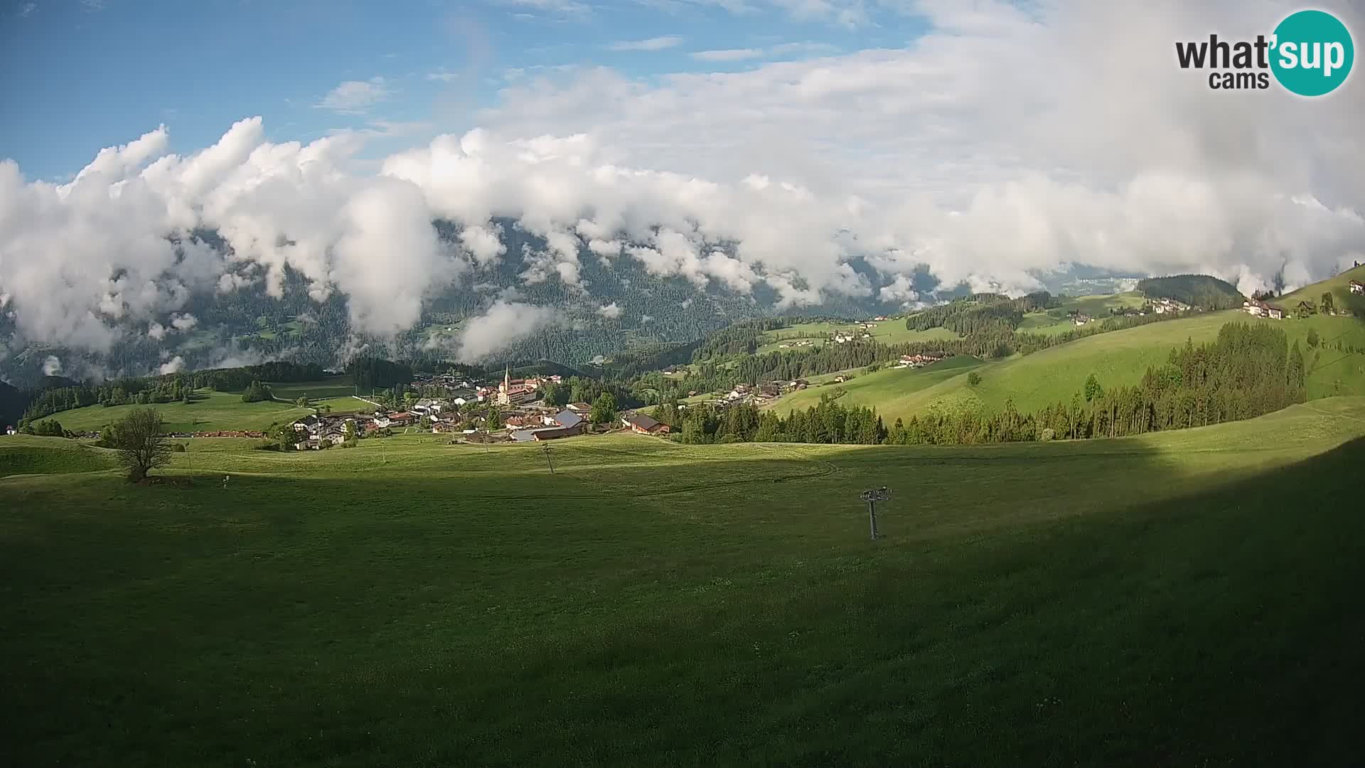 Spletna kamera Terenten (1210m) – Pogled v živo na dolino Pusteria