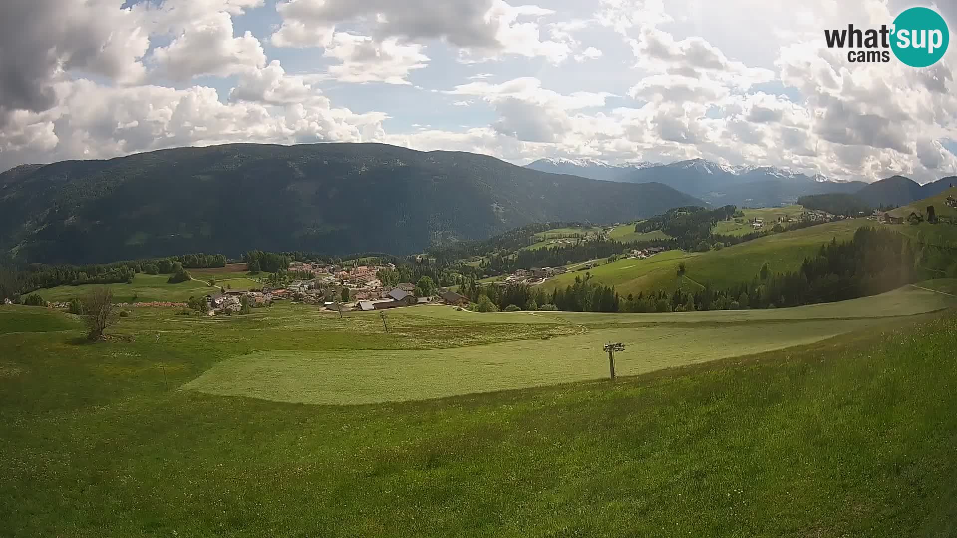 Spletna kamera Terenten (1210m) – Pogled v živo na dolino Pusteria