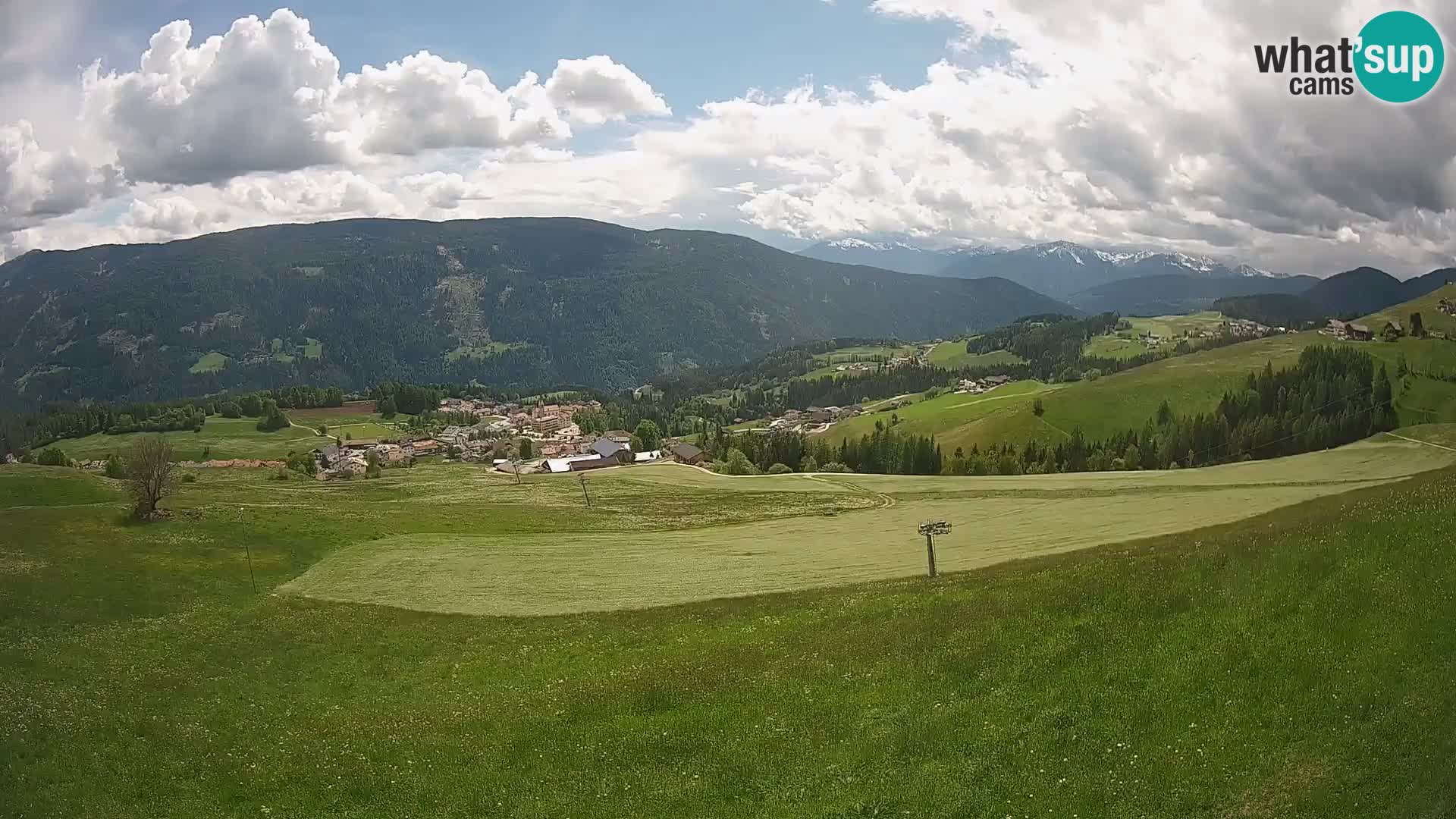 Spletna kamera Terenten (1210m) – Pogled v živo na dolino Pusteria