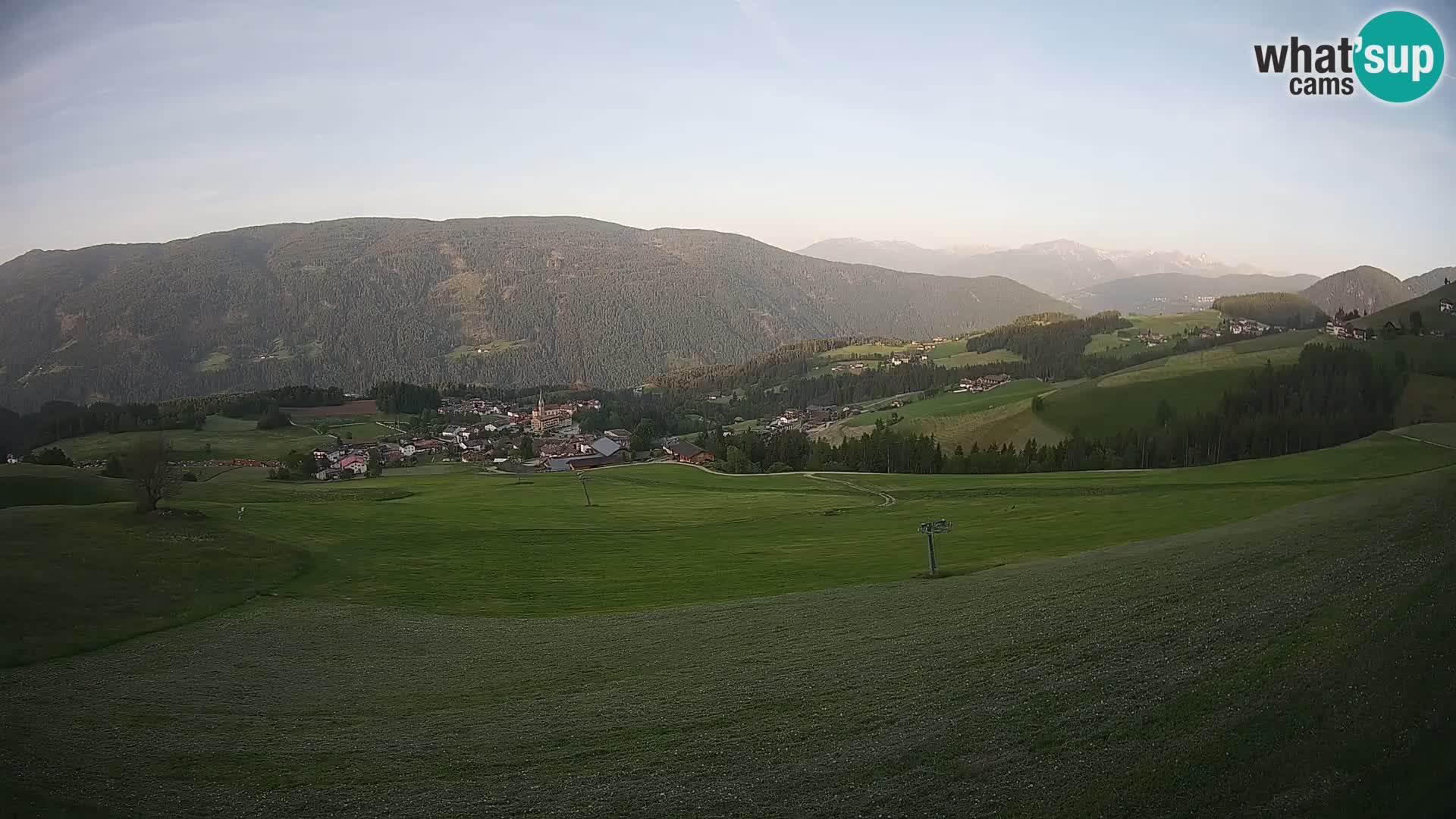 Spletna kamera Terenten (1210m) – Pogled v živo na dolino Pusteria