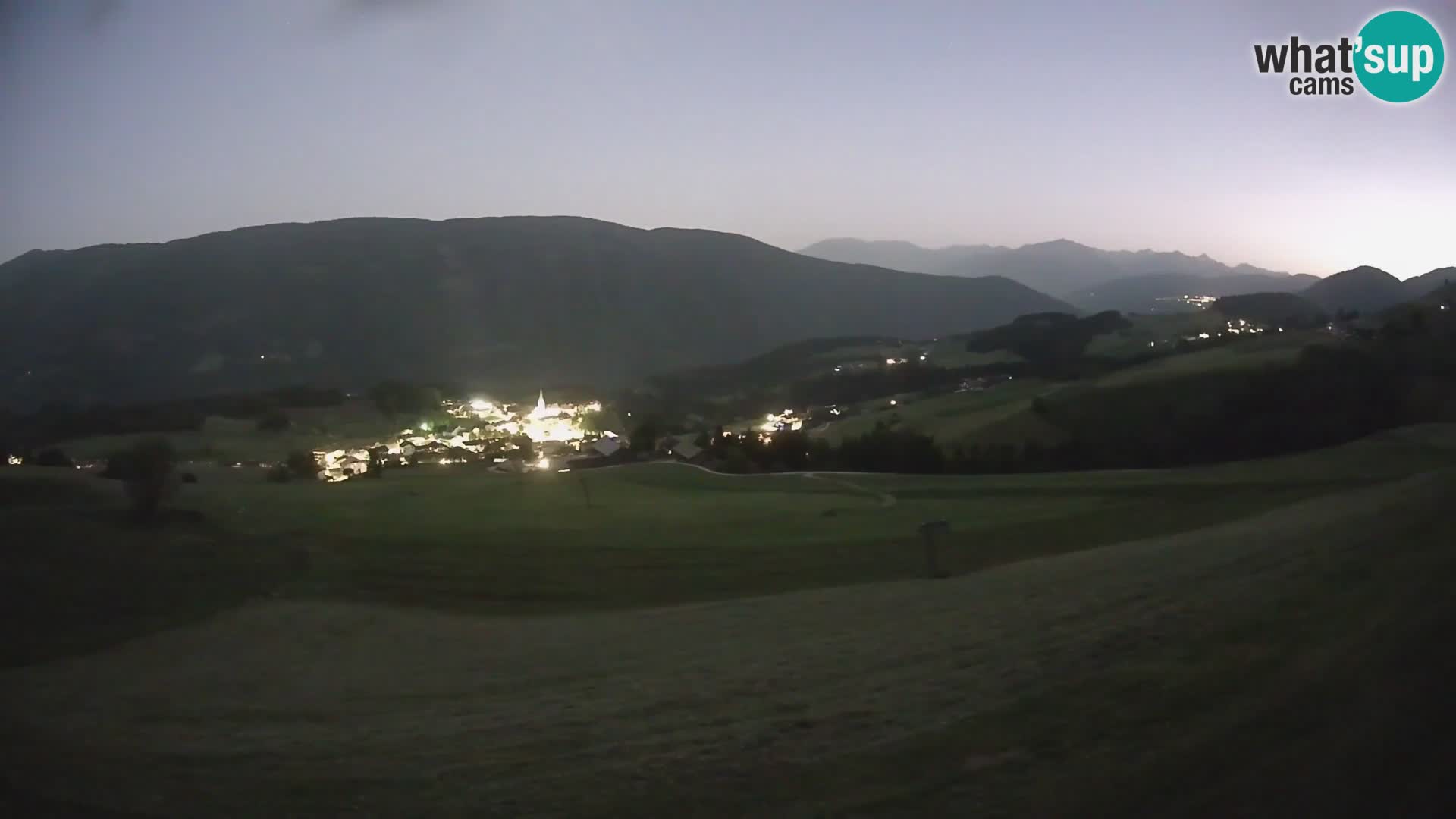 Spletna kamera Terenten (1210m) – Pogled v živo na dolino Pusteria