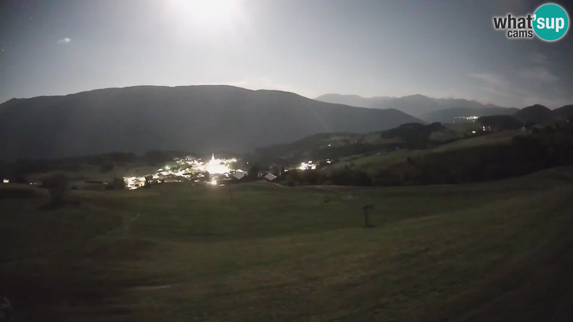 Spletna kamera Terenten (1210m) – Pogled v živo na dolino Pusteria