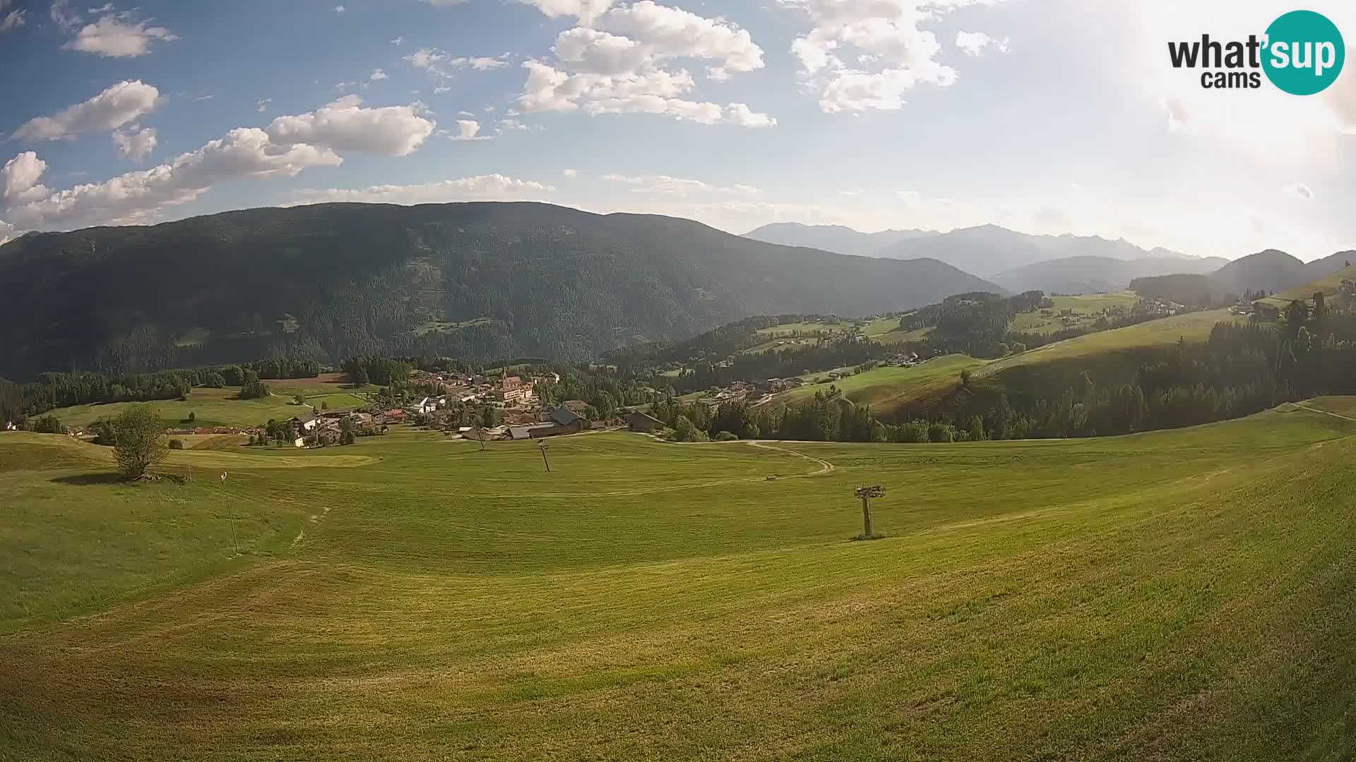 Spletna kamera Terenten (1210m) – Pogled v živo na dolino Pusteria