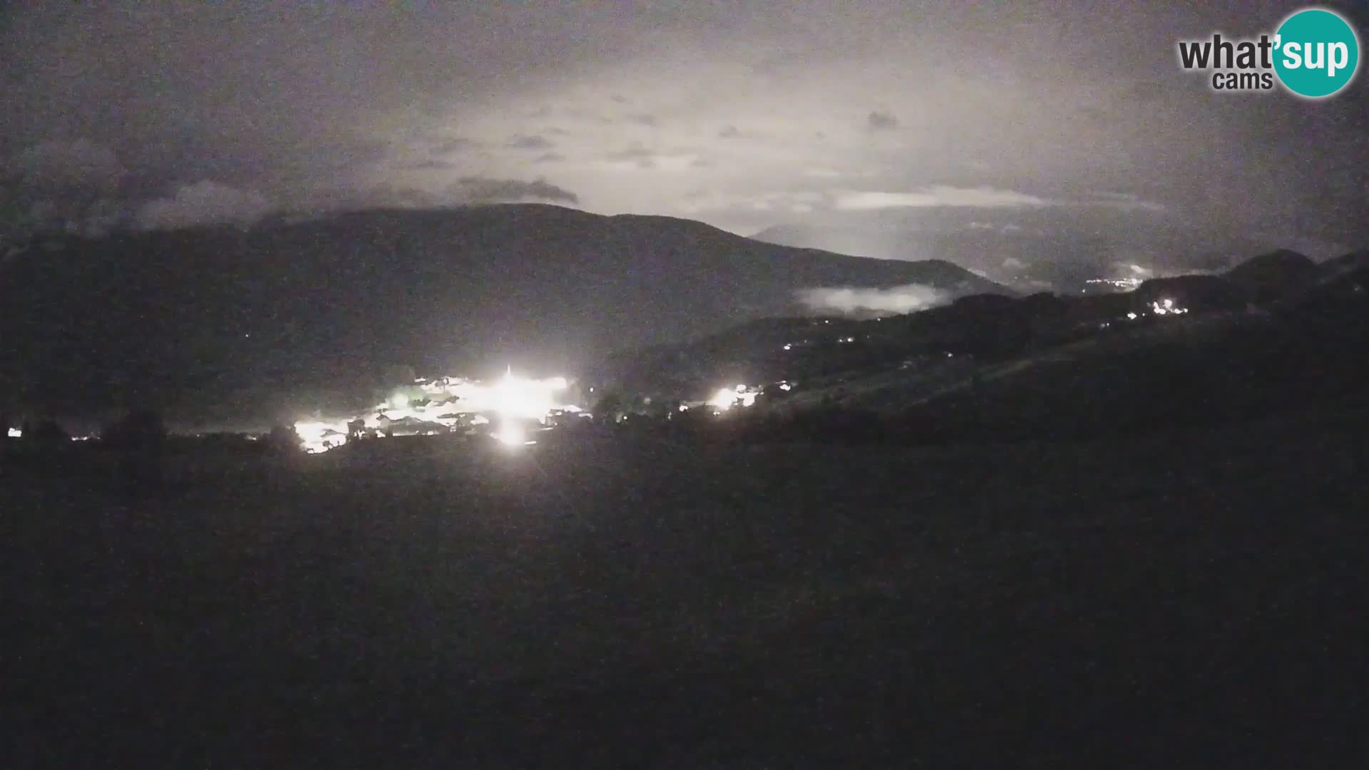 Spletna kamera Terenten (1210m) – Pogled v živo na dolino Pusteria