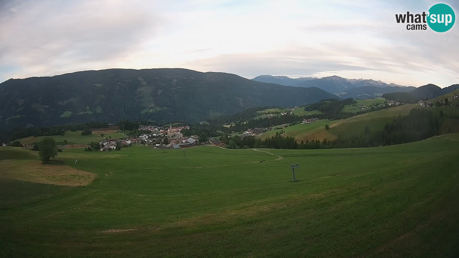 Spletna kamera Terenten (1210m) – Pogled v živo na dolino Pusteria