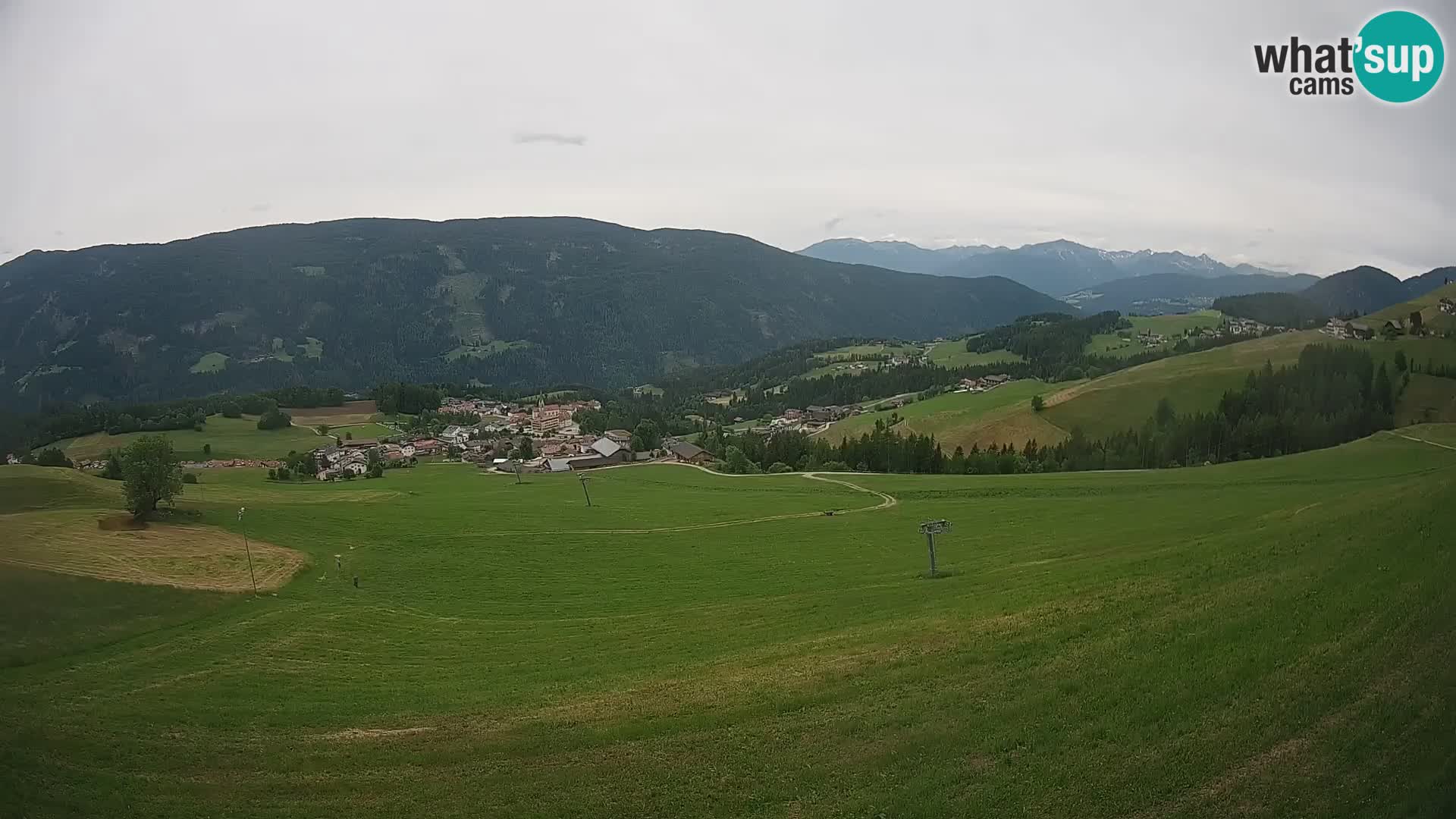 Spletna kamera Terenten (1210m) – Pogled v živo na dolino Pusteria