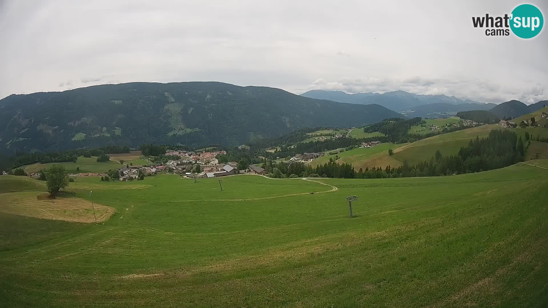 Spletna kamera Terenten (1210m) – Pogled v živo na dolino Pusteria