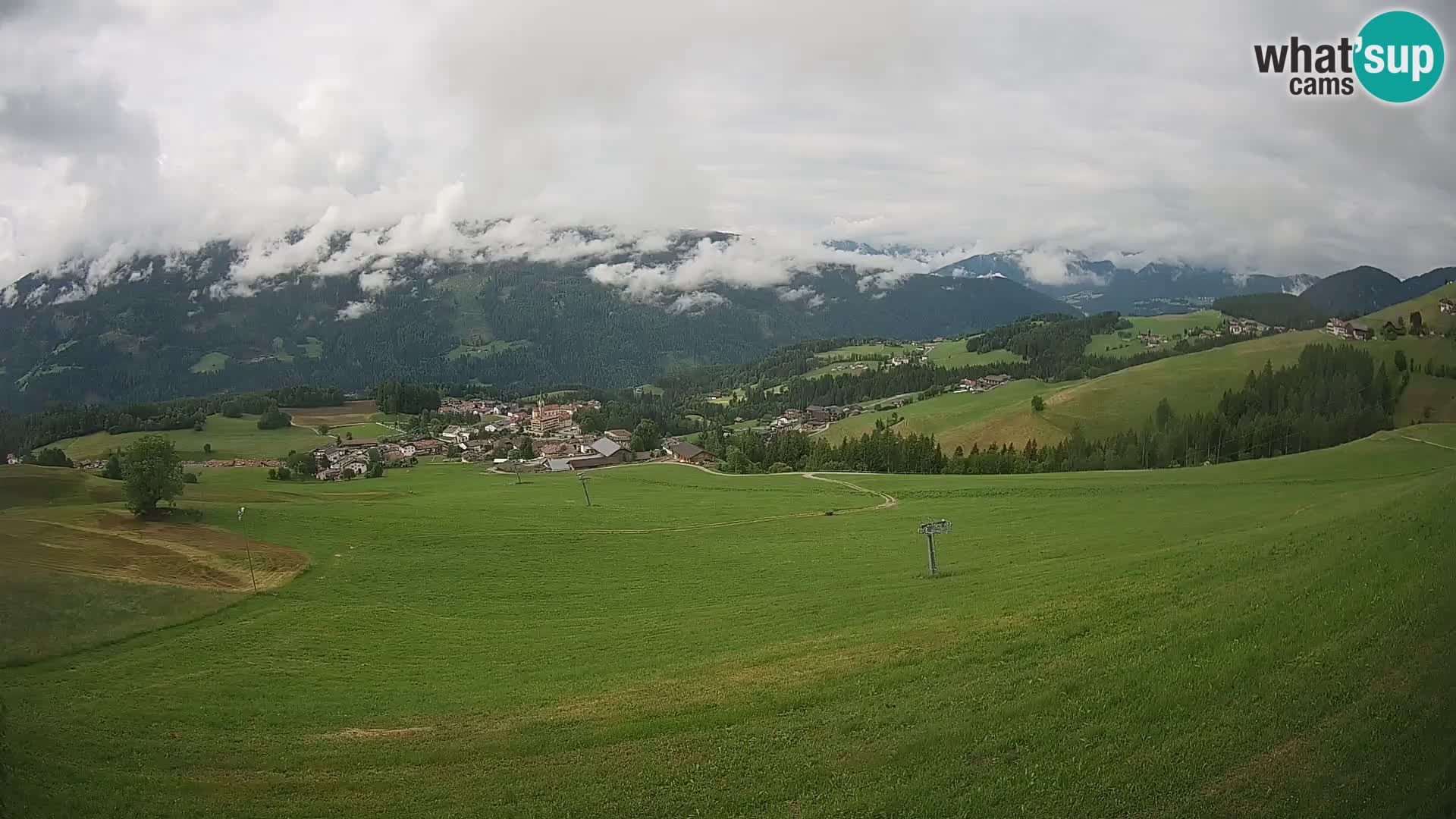 Spletna kamera Terenten (1210m) – Pogled v živo na dolino Pusteria