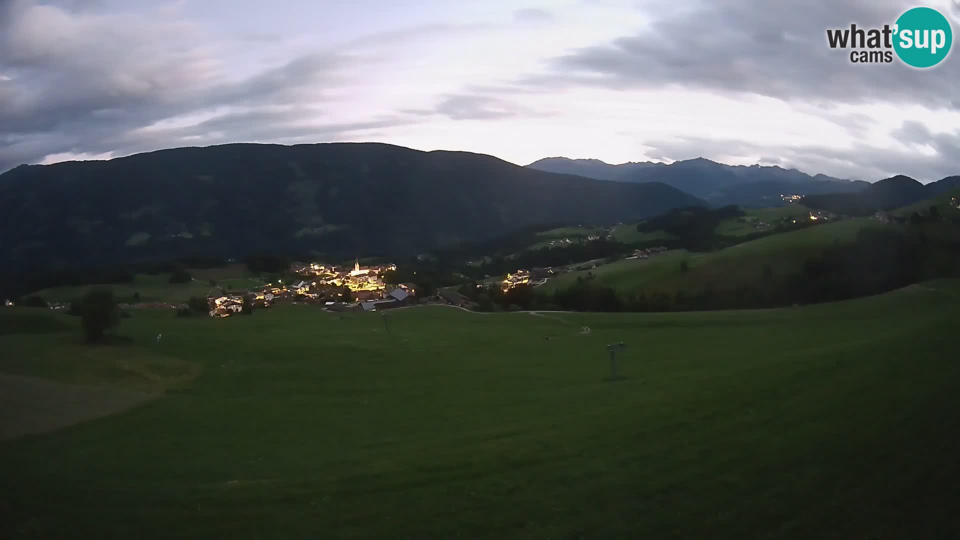 Spletna kamera Terenten (1210m) – Pogled v živo na dolino Pusteria