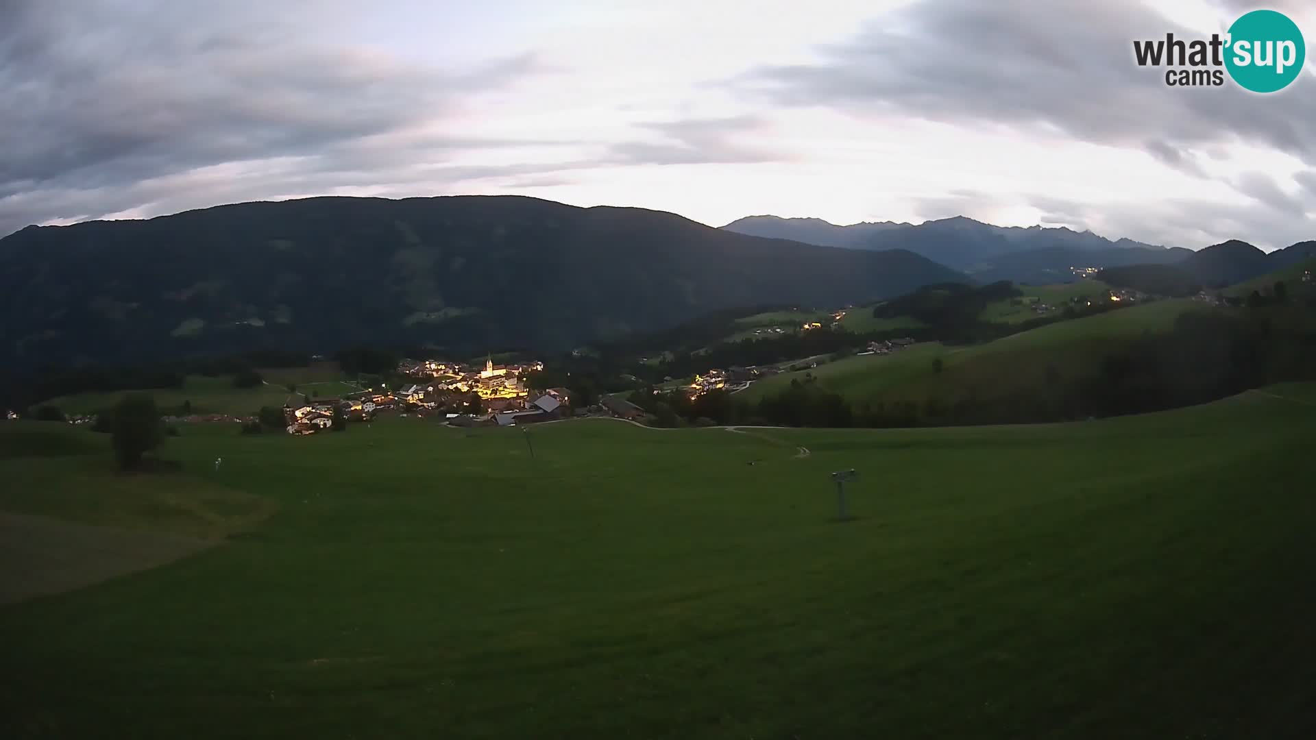 Spletna kamera Terenten (1210m) – Pogled v živo na dolino Pusteria