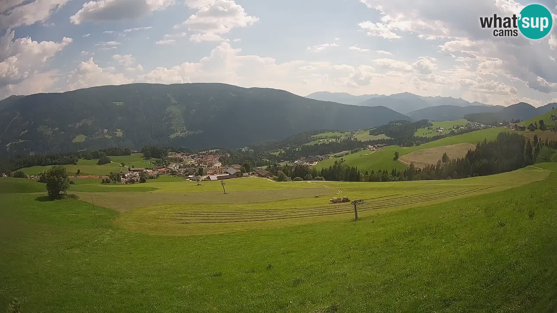 Spletna kamera Terenten (1210m) – Pogled v živo na dolino Pusteria