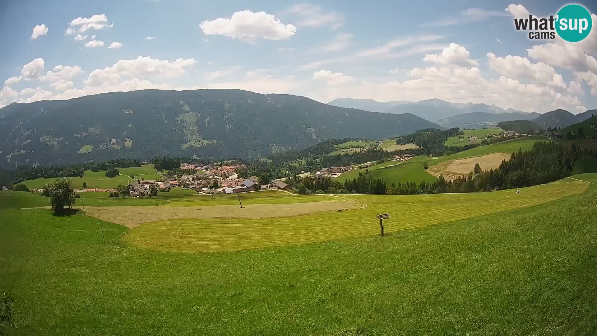 Spletna kamera Terenten (1210m) – Pogled v živo na dolino Pusteria