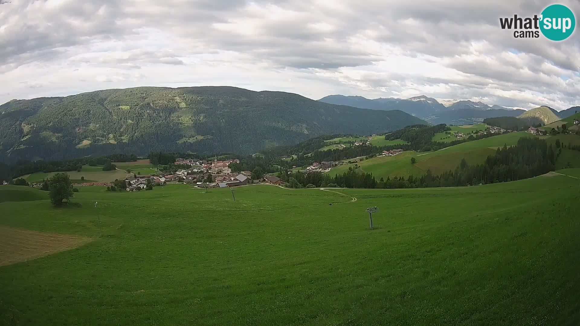 Spletna kamera Terenten (1210m) – Pogled v živo na dolino Pusteria
