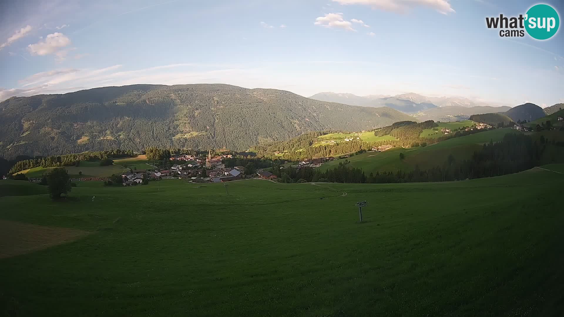 Spletna kamera Terenten (1210m) – Pogled v živo na dolino Pusteria