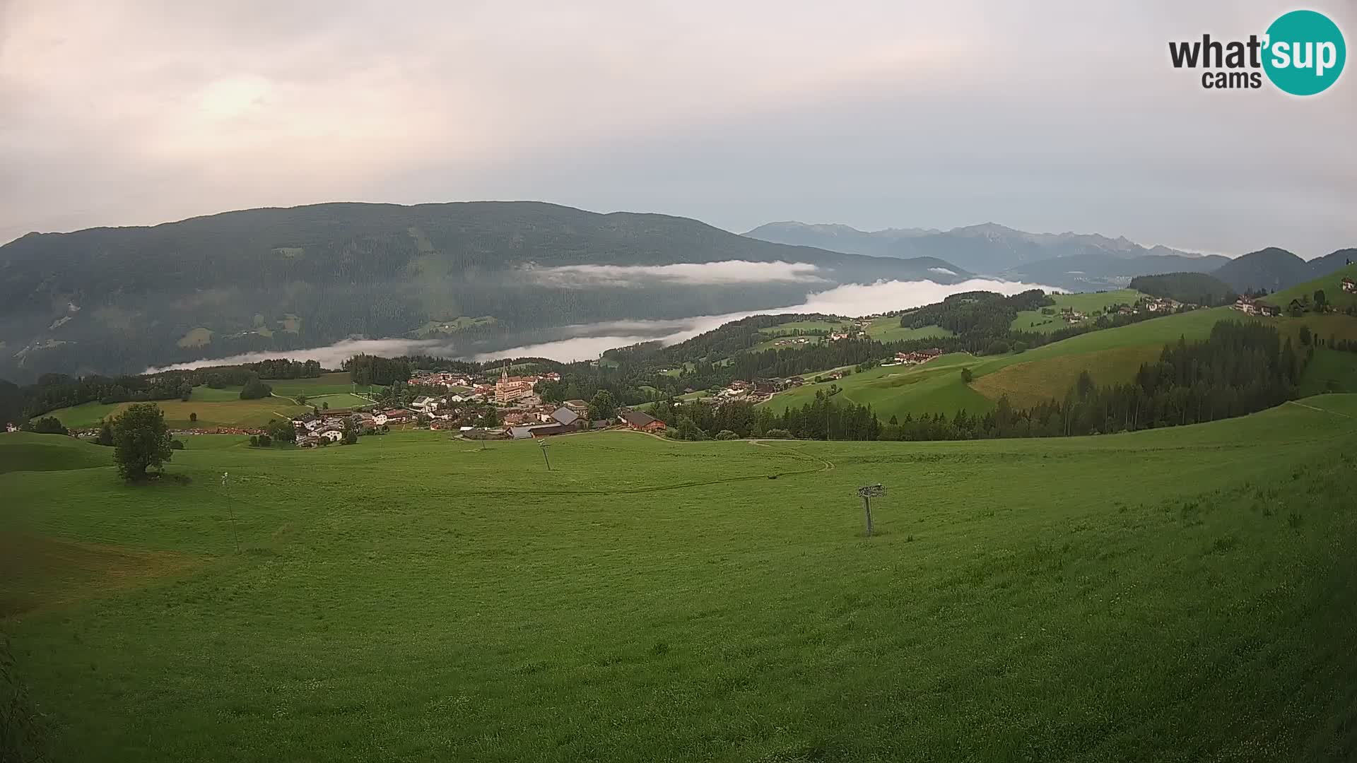 Spletna kamera Terenten (1210m) – Pogled v živo na dolino Pusteria