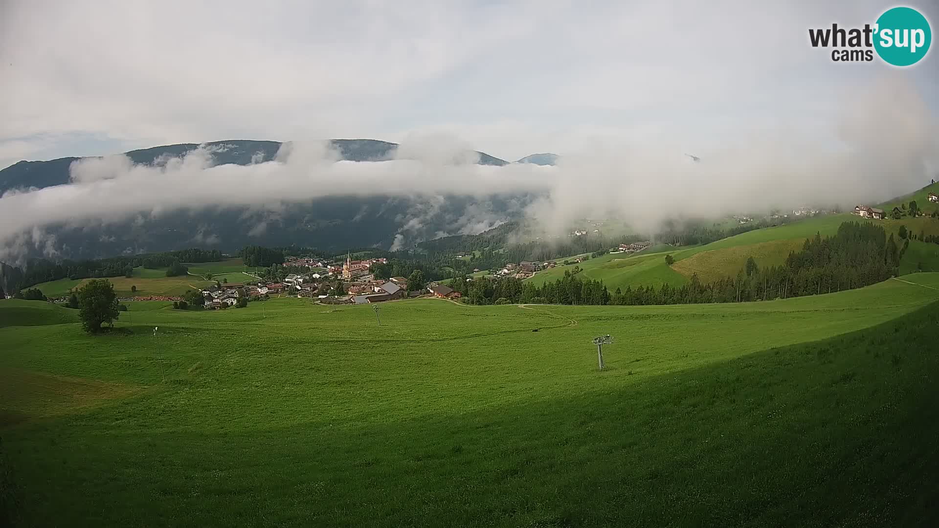 Spletna kamera Terenten (1210m) – Pogled v živo na dolino Pusteria