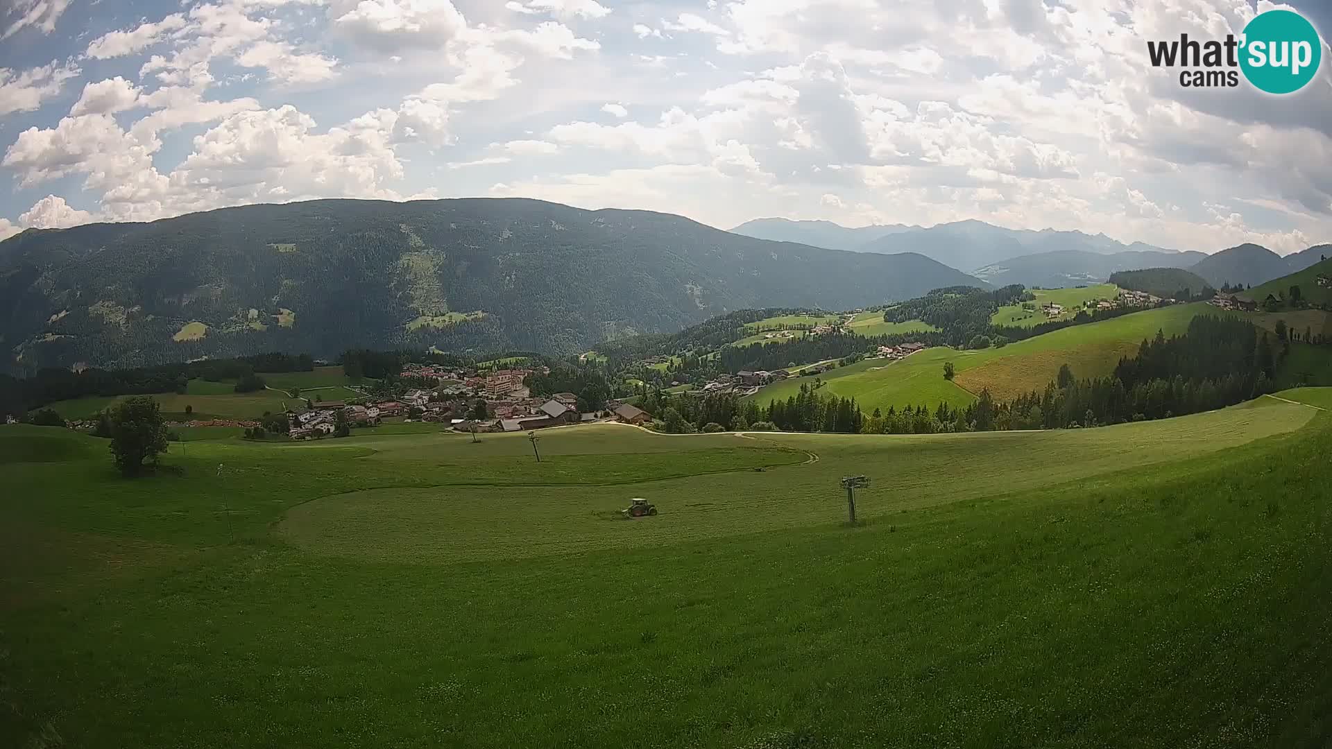Spletna kamera Terenten (1210m) – Pogled v živo na dolino Pusteria