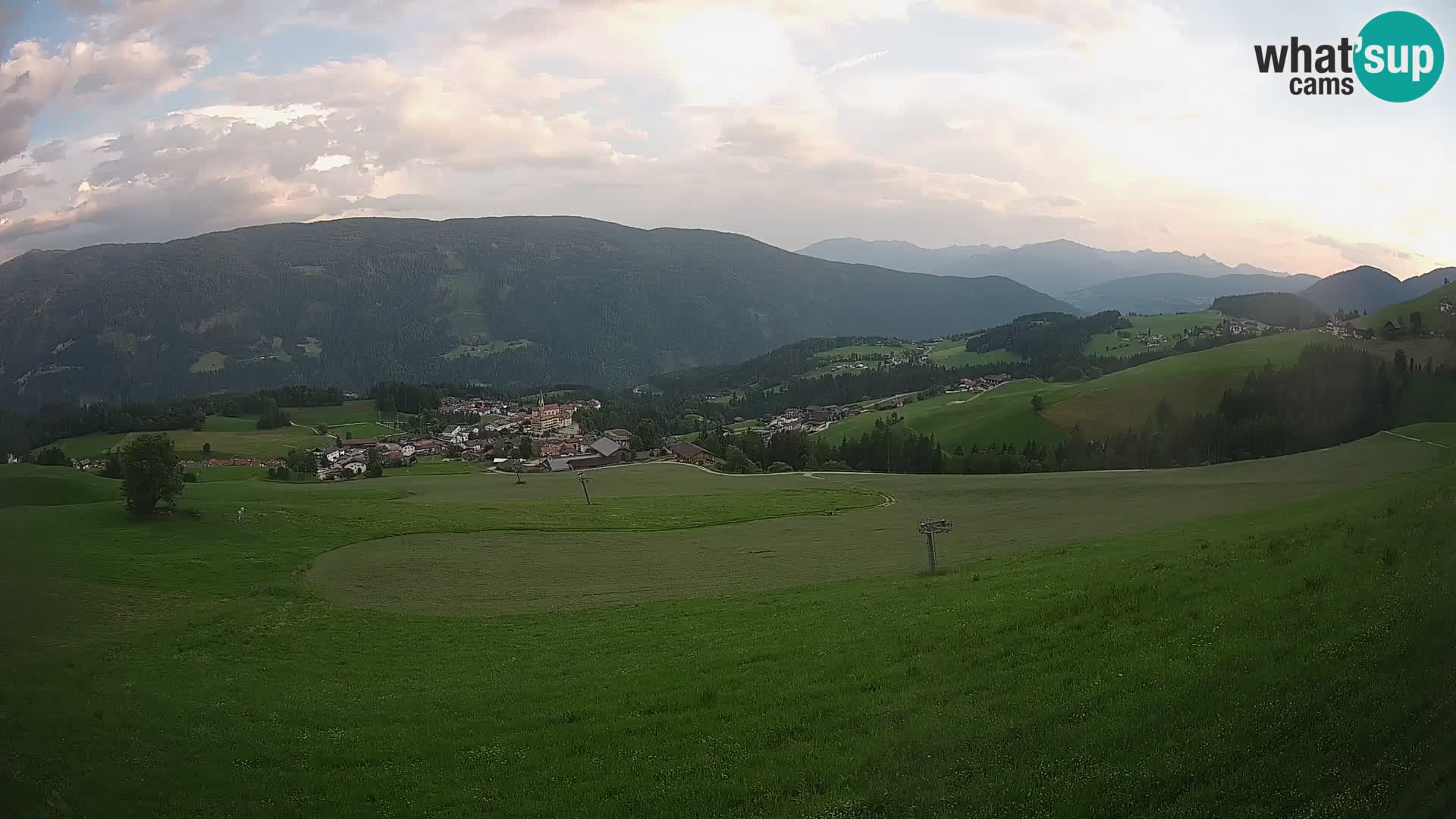 Spletna kamera Terenten (1210m) – Pogled v živo na dolino Pusteria