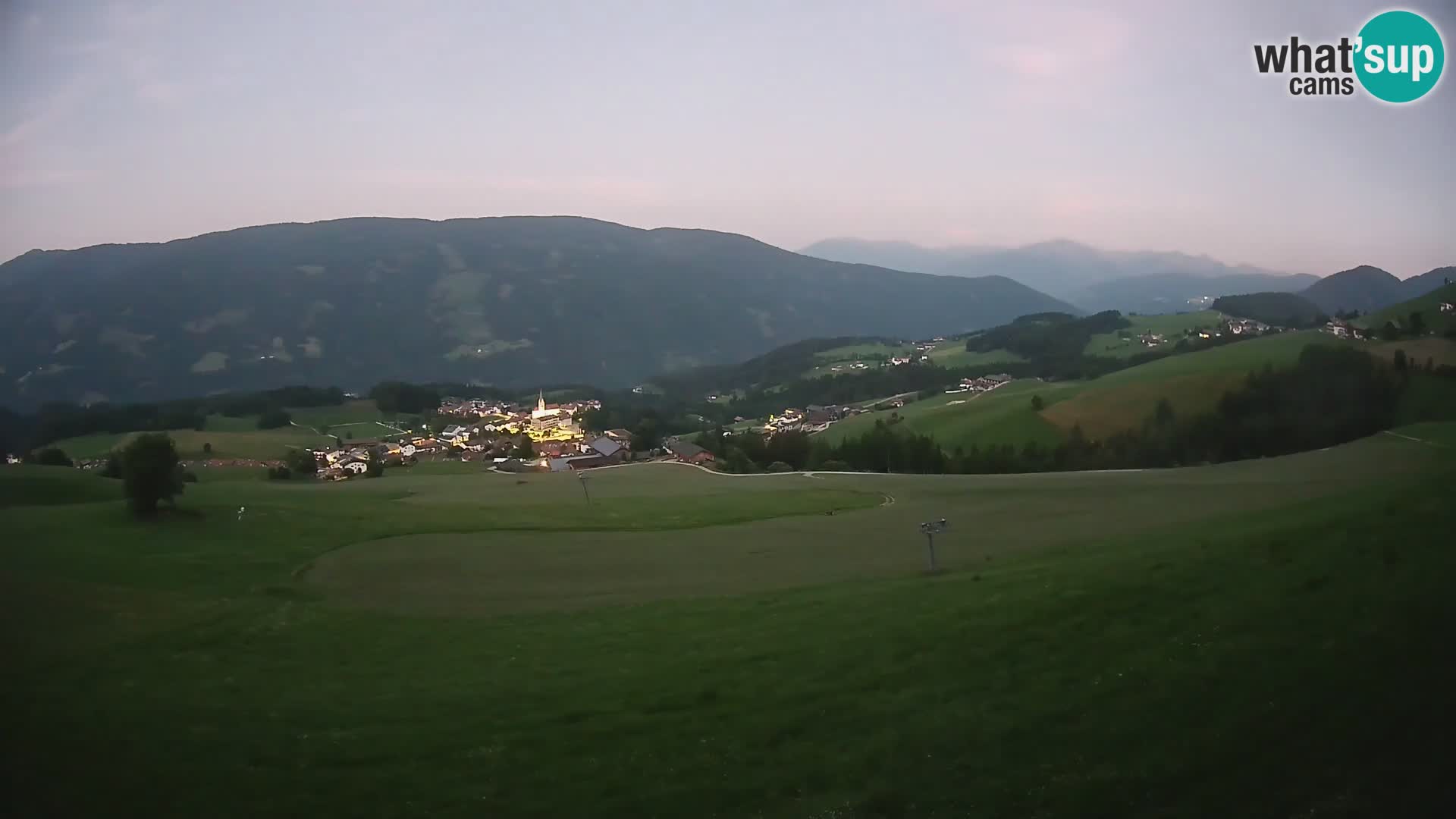 Spletna kamera Terenten (1210m) – Pogled v živo na dolino Pusteria