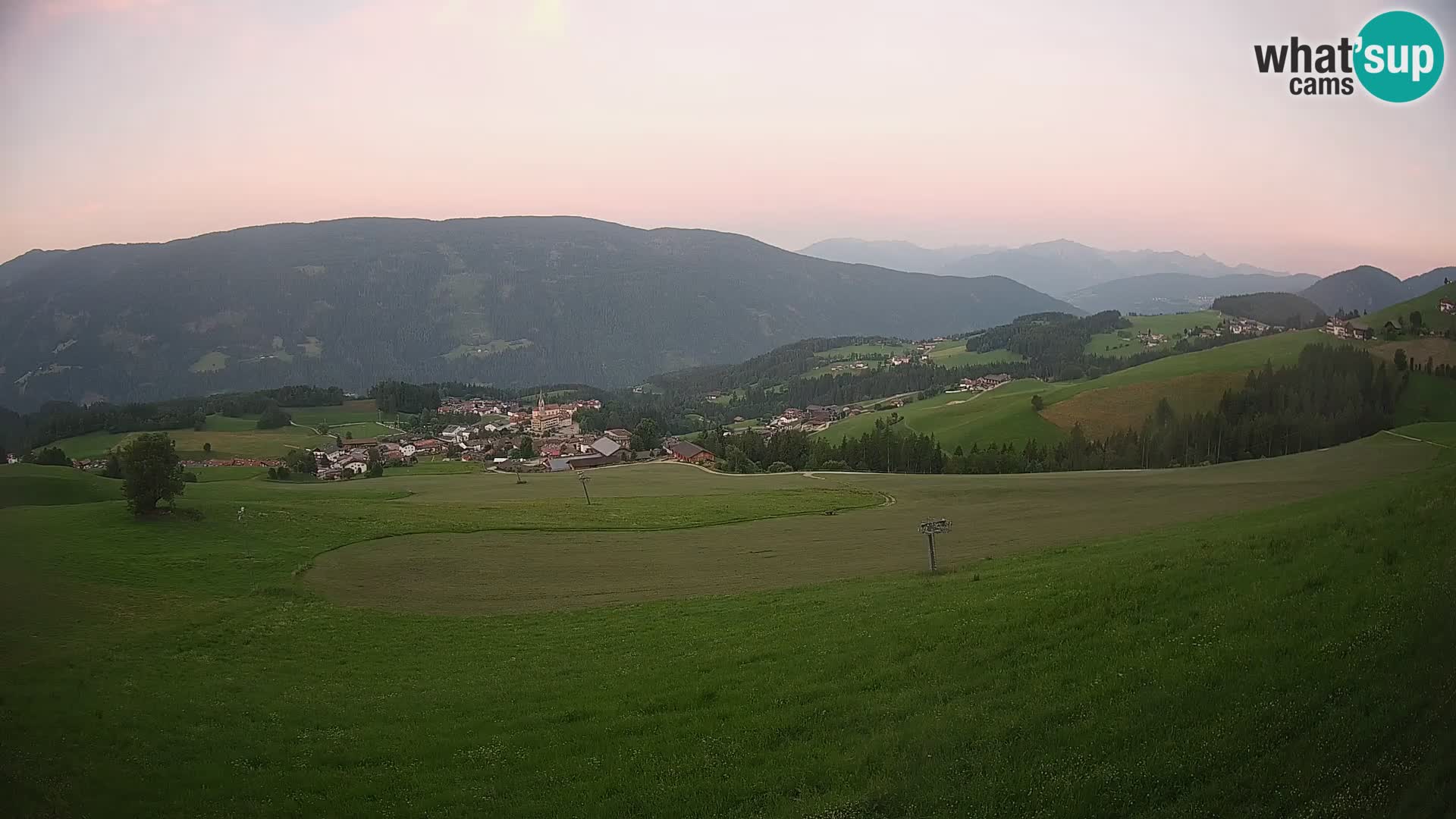Spletna kamera Terenten (1210m) – Pogled v živo na dolino Pusteria