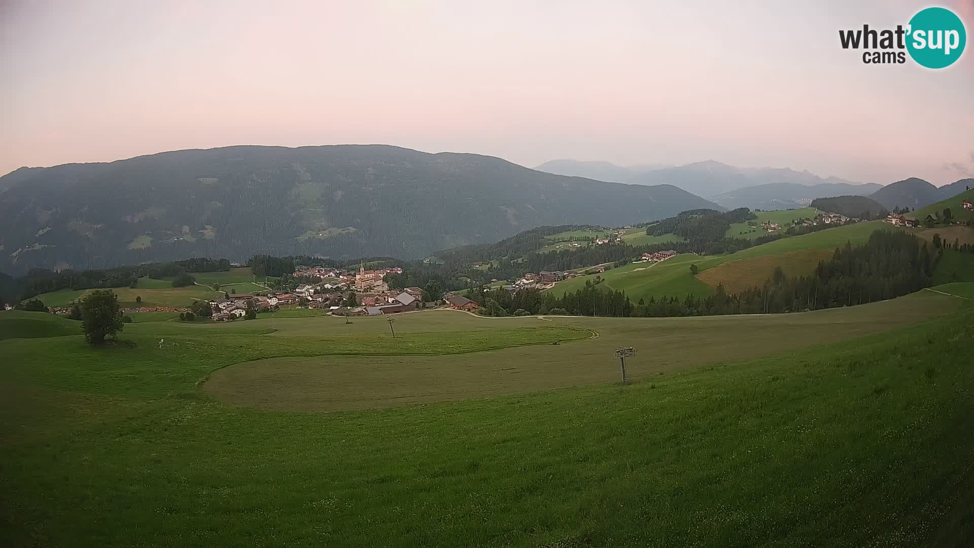 Spletna kamera Terenten (1210m) – Pogled v živo na dolino Pusteria