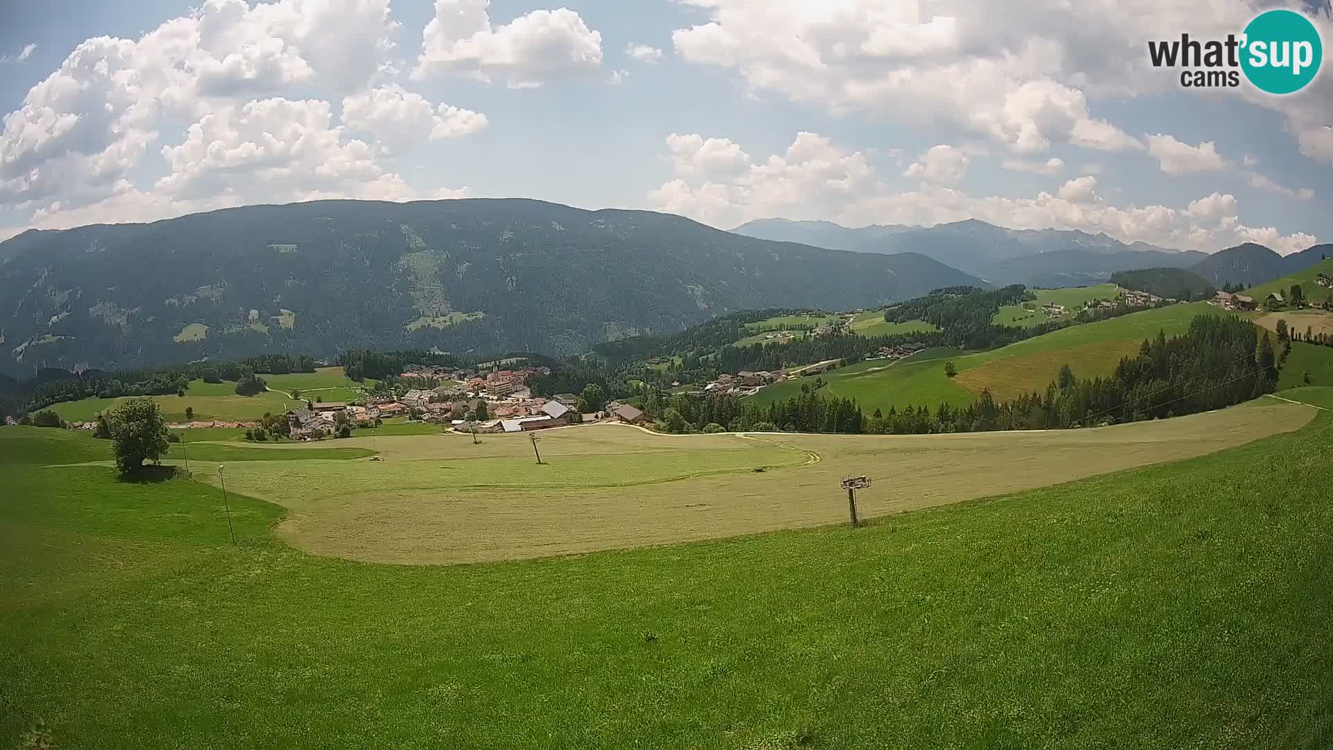 Spletna kamera Terenten (1210m) – Pogled v živo na dolino Pusteria
