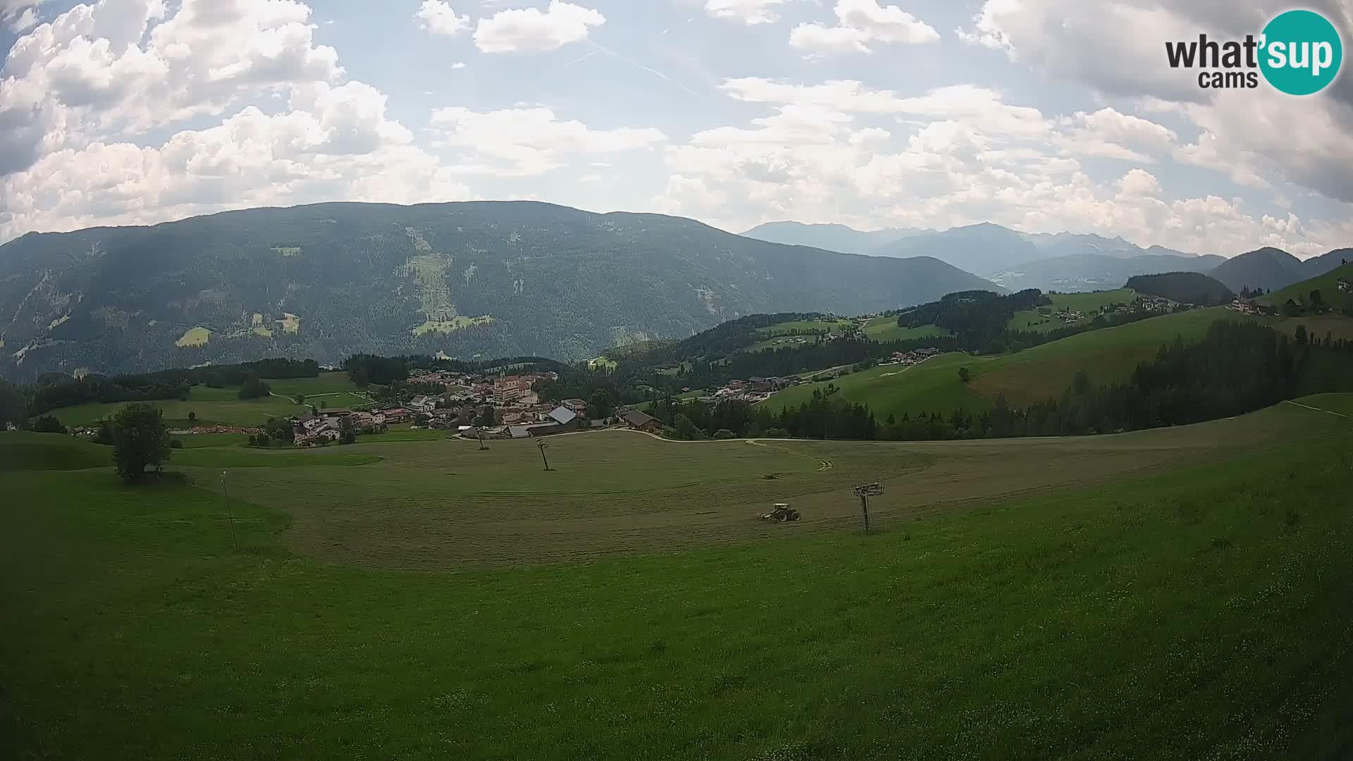 Spletna kamera Terenten (1210m) – Pogled v živo na dolino Pusteria