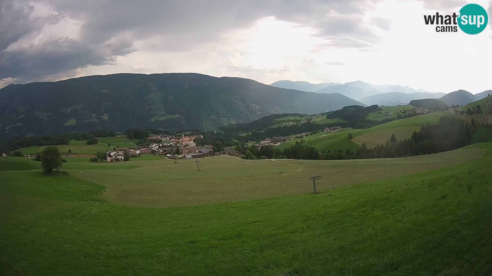 Spletna kamera Terenten (1210m) – Pogled v živo na dolino Pusteria