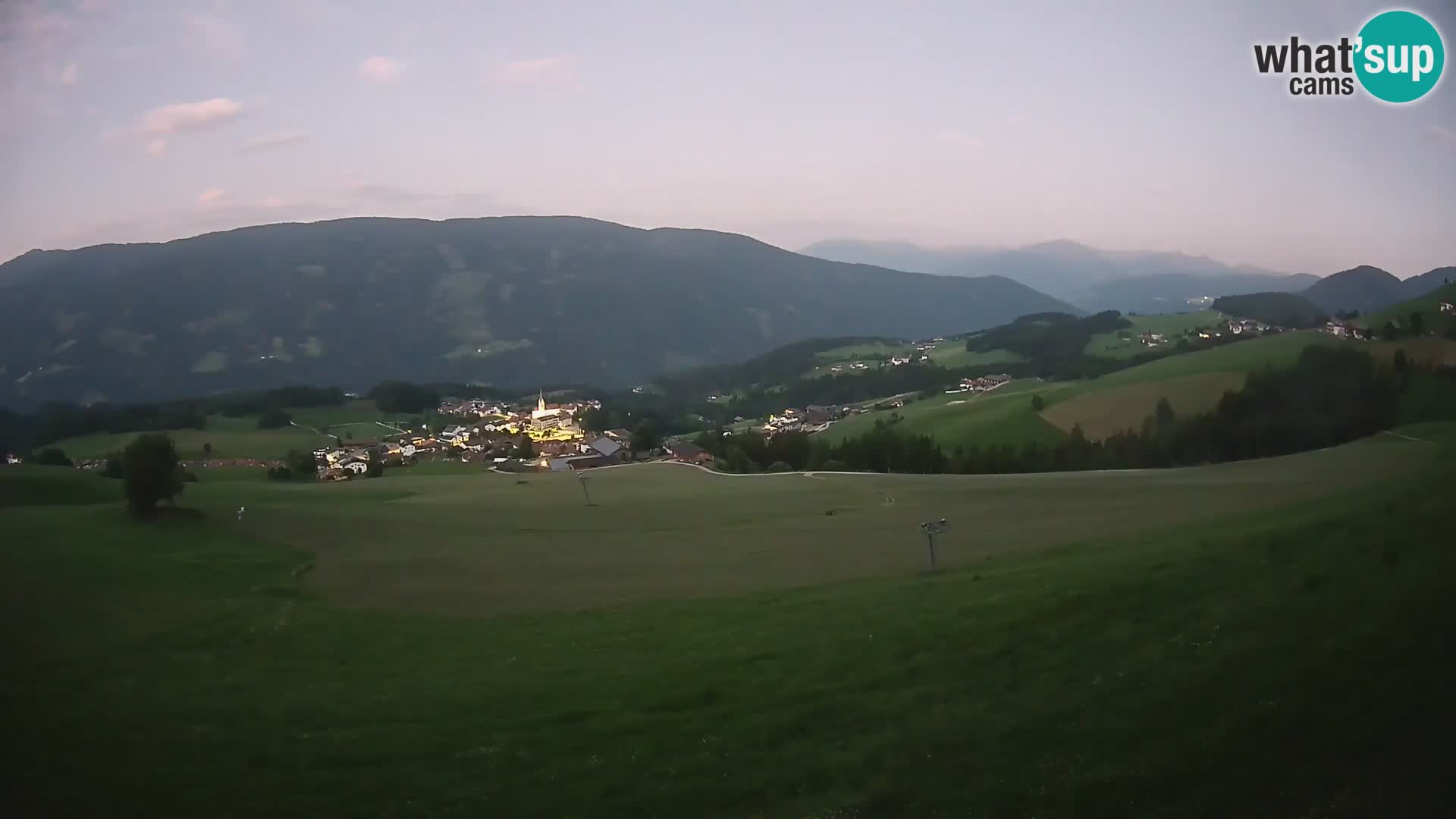 Spletna kamera Terenten (1210m) – Pogled v živo na dolino Pusteria