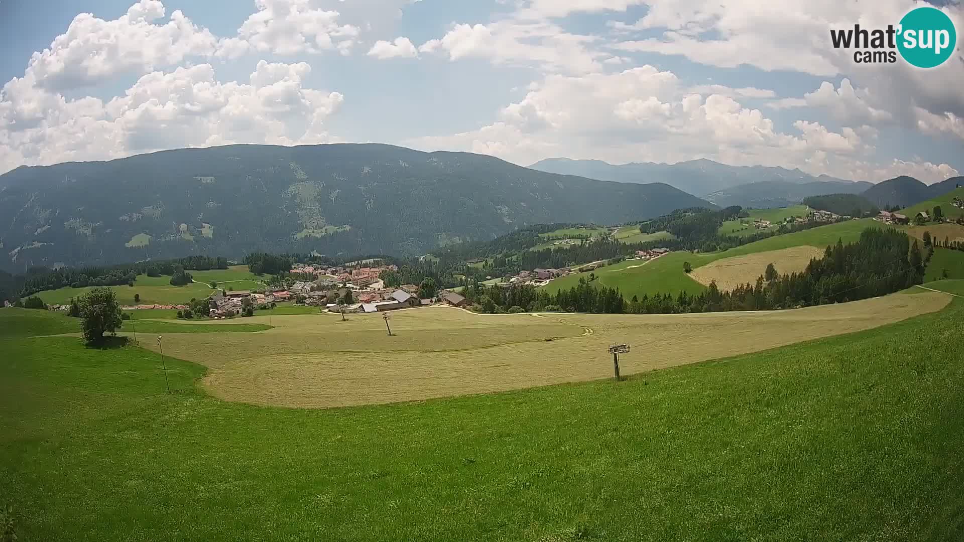 Spletna kamera Terenten (1210m) – Pogled v živo na dolino Pusteria