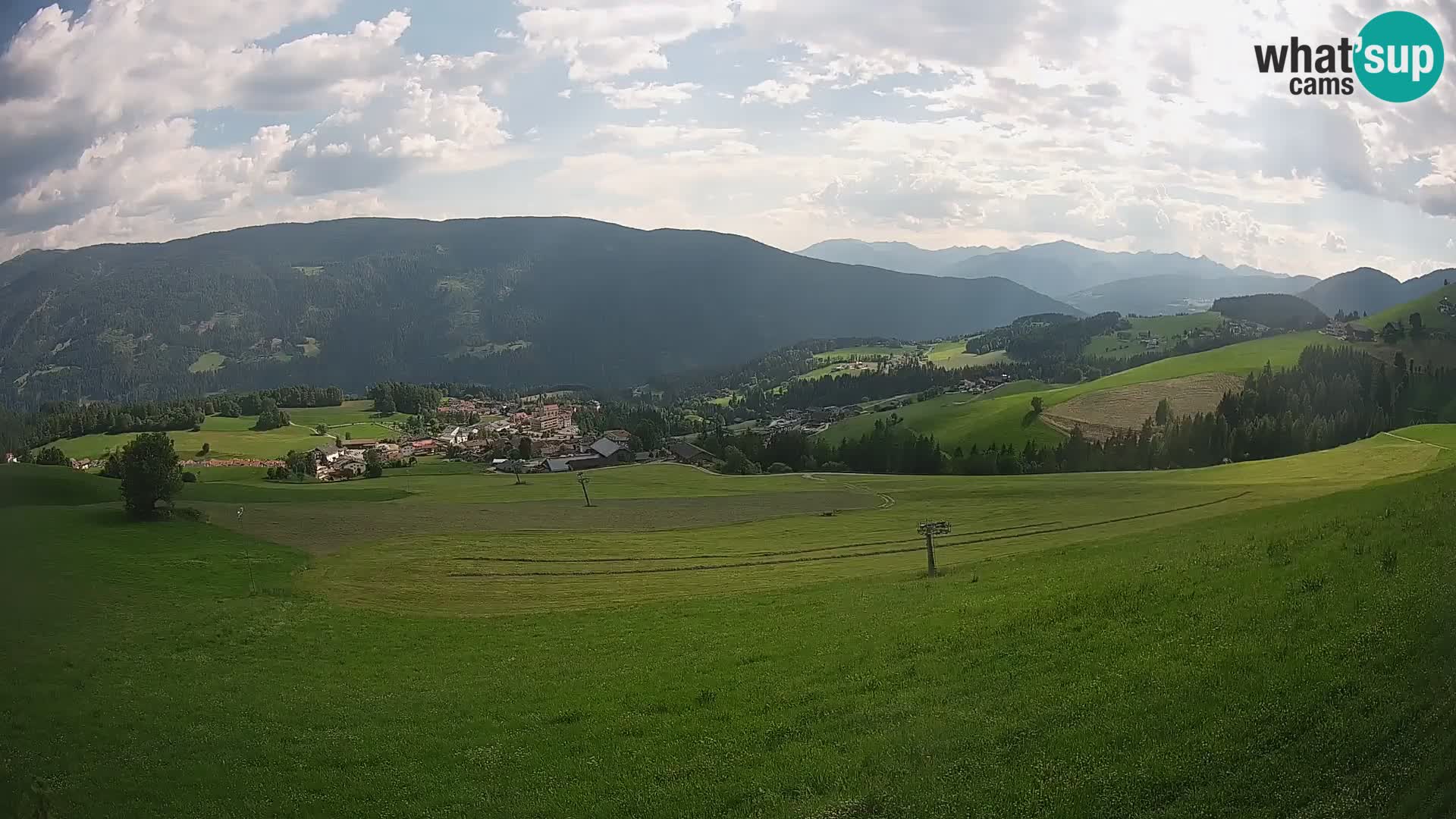 Spletna kamera Terenten (1210m) – Pogled v živo na dolino Pusteria