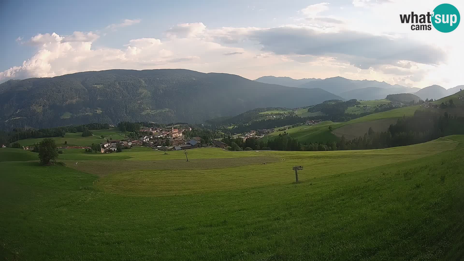 Spletna kamera Terenten (1210m) – Pogled v živo na dolino Pusteria