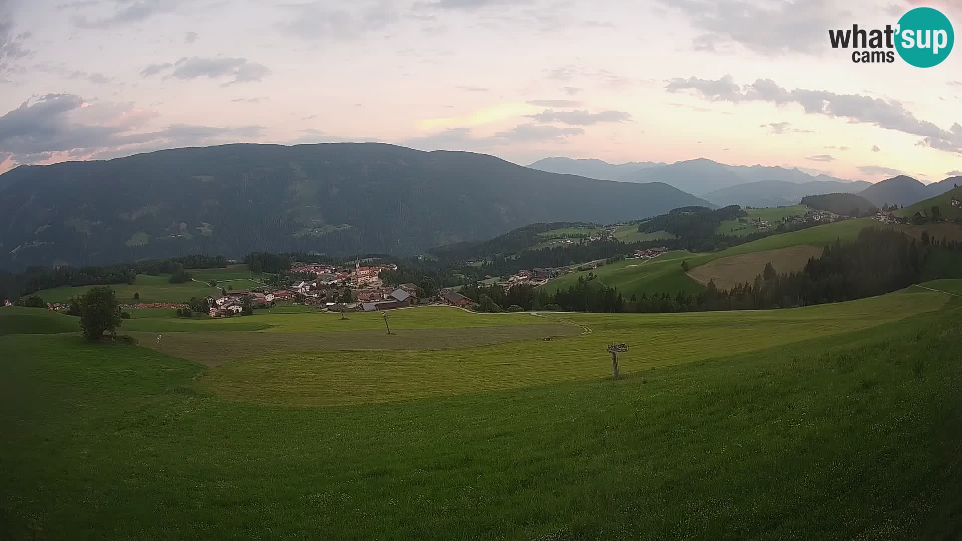 Spletna kamera Terenten (1210m) – Pogled v živo na dolino Pusteria