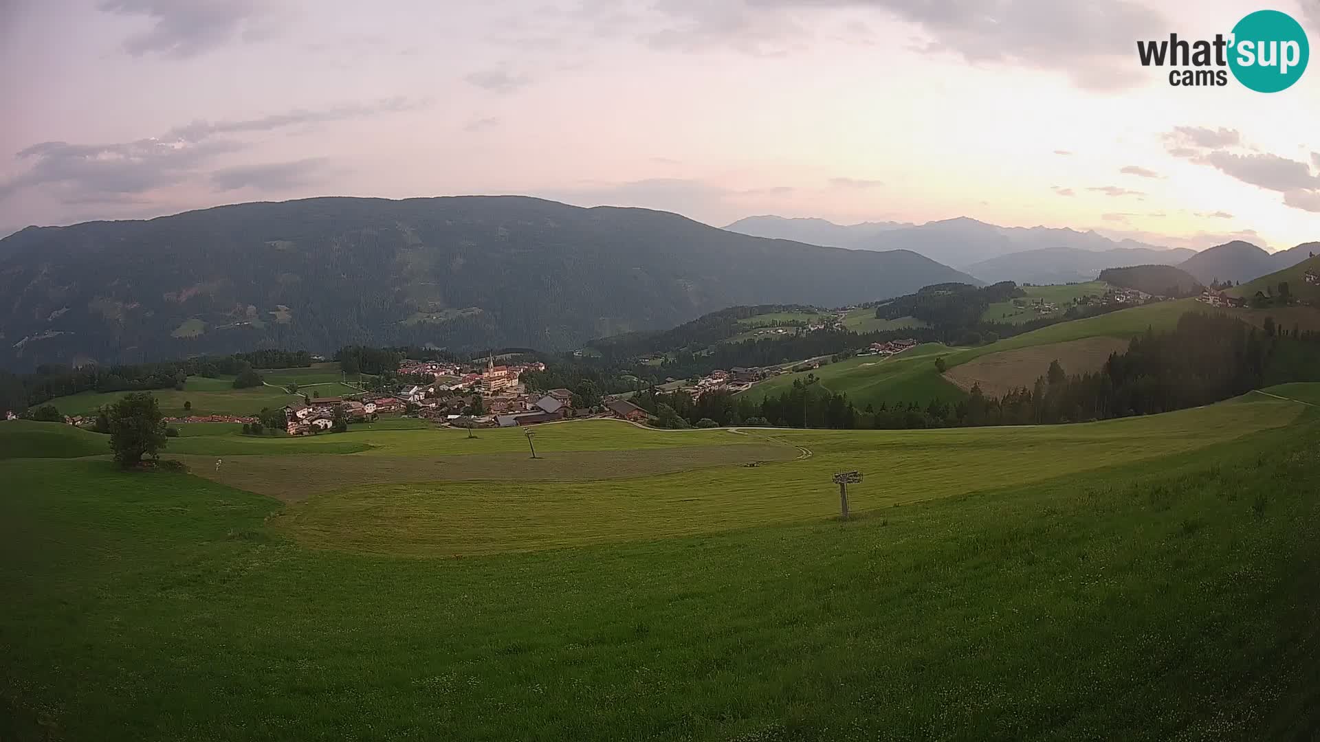 Spletna kamera Terenten (1210m) – Pogled v živo na dolino Pusteria