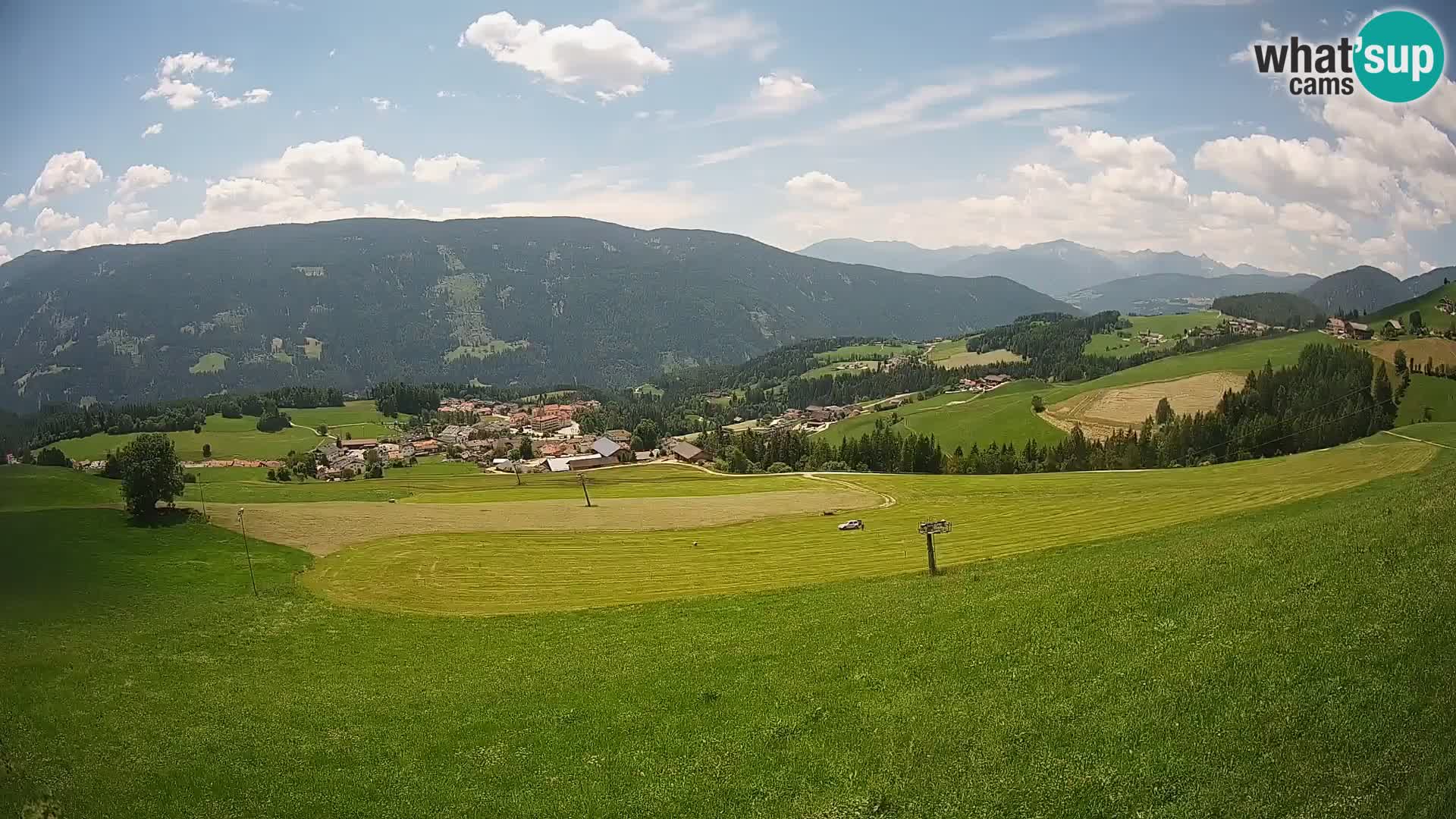 Spletna kamera Terenten (1210m) – Pogled v živo na dolino Pusteria