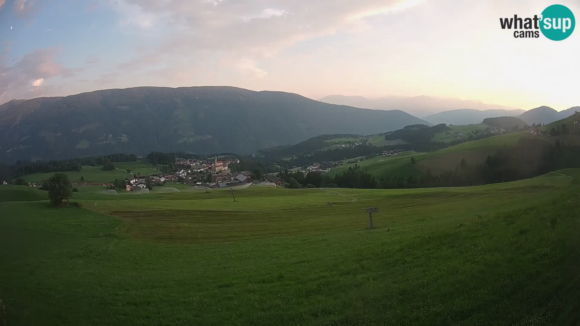 Spletna kamera Terenten (1210m) – Pogled v živo na dolino Pusteria