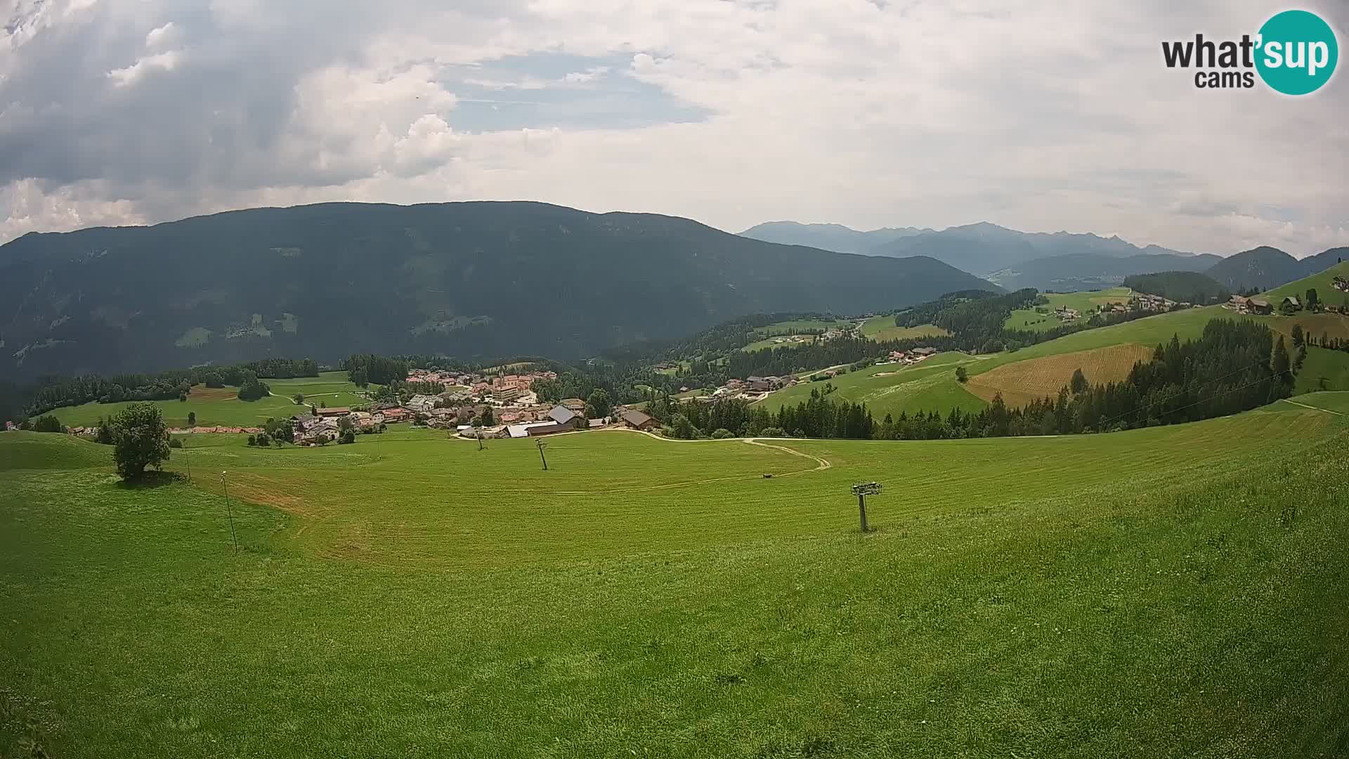 Spletna kamera Terenten (1210m) – Pogled v živo na dolino Pusteria