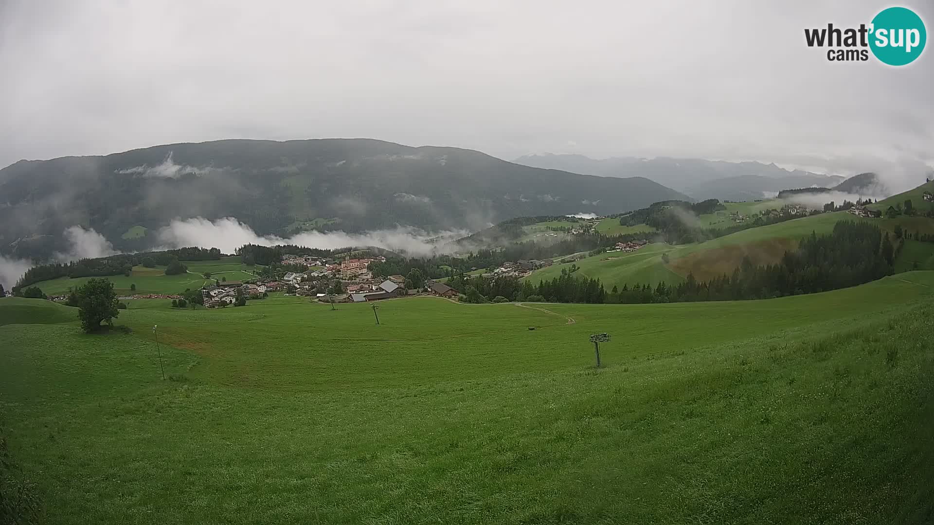 Spletna kamera Terenten (1210m) – Pogled v živo na dolino Pusteria