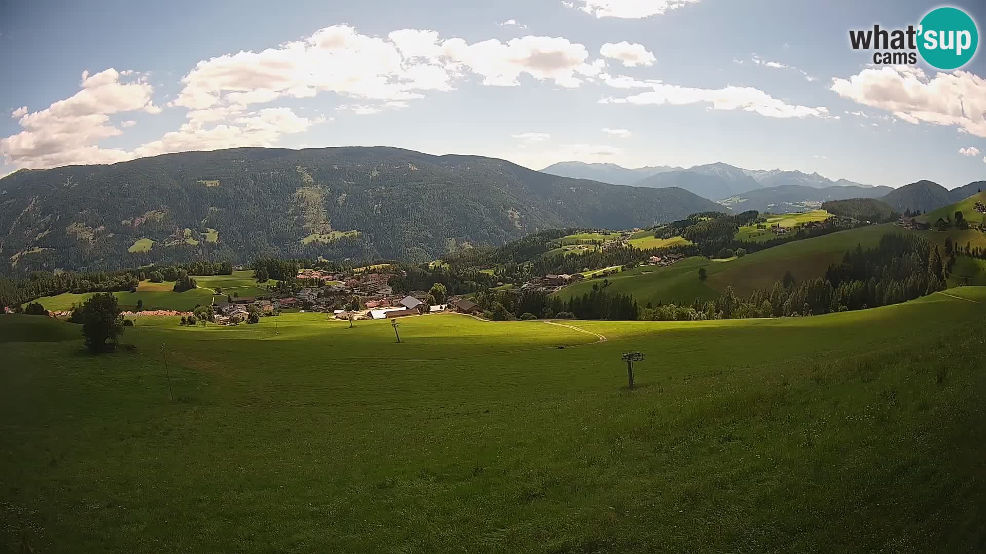 Spletna kamera Terenten (1210m) – Pogled v živo na dolino Pusteria