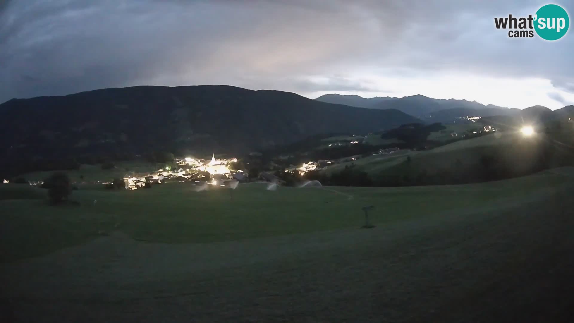 Spletna kamera Terenten (1210m) – Pogled v živo na dolino Pusteria