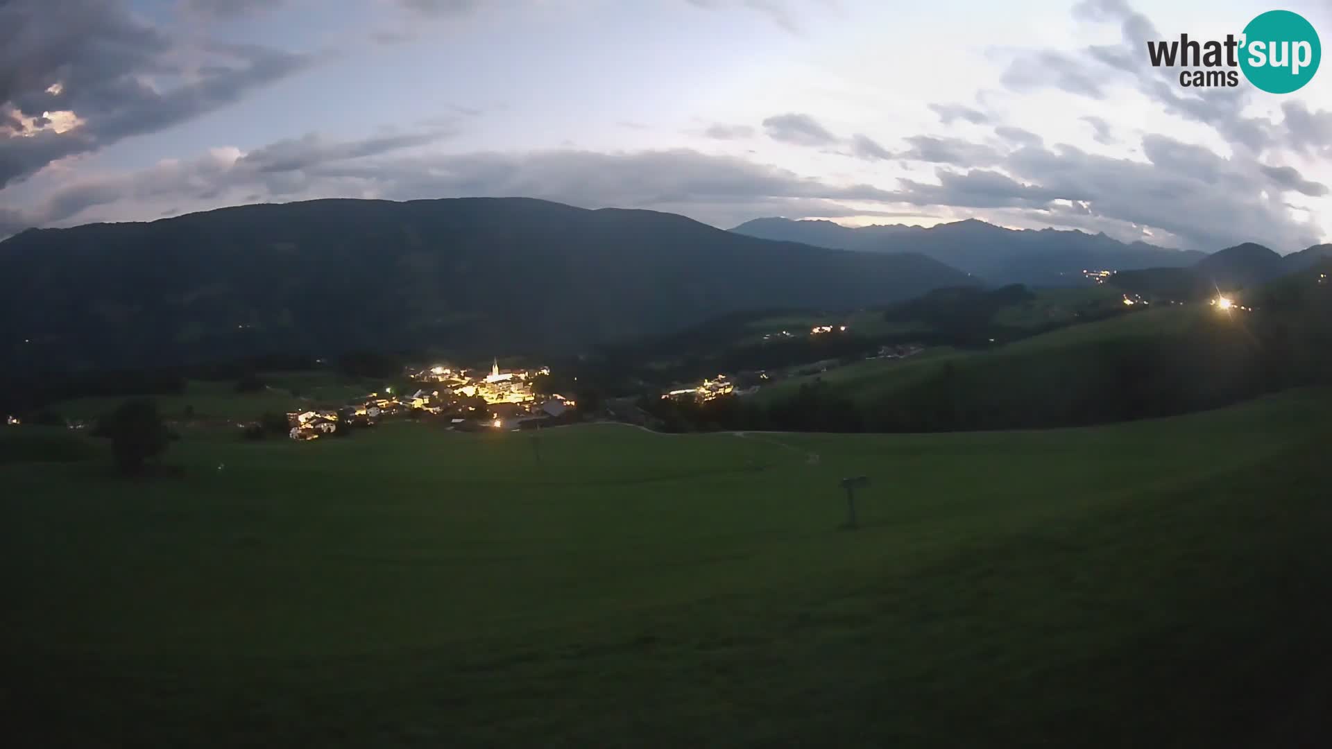 Spletna kamera Terenten (1210m) – Pogled v živo na dolino Pusteria