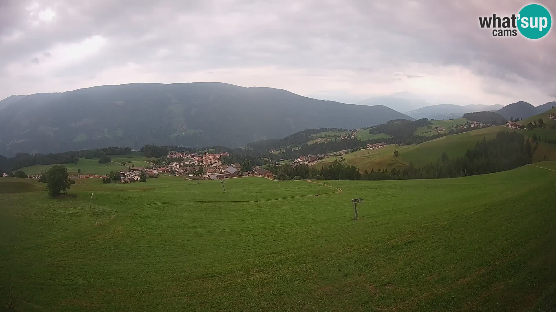Spletna kamera Terenten (1210m) – Pogled v živo na dolino Pusteria