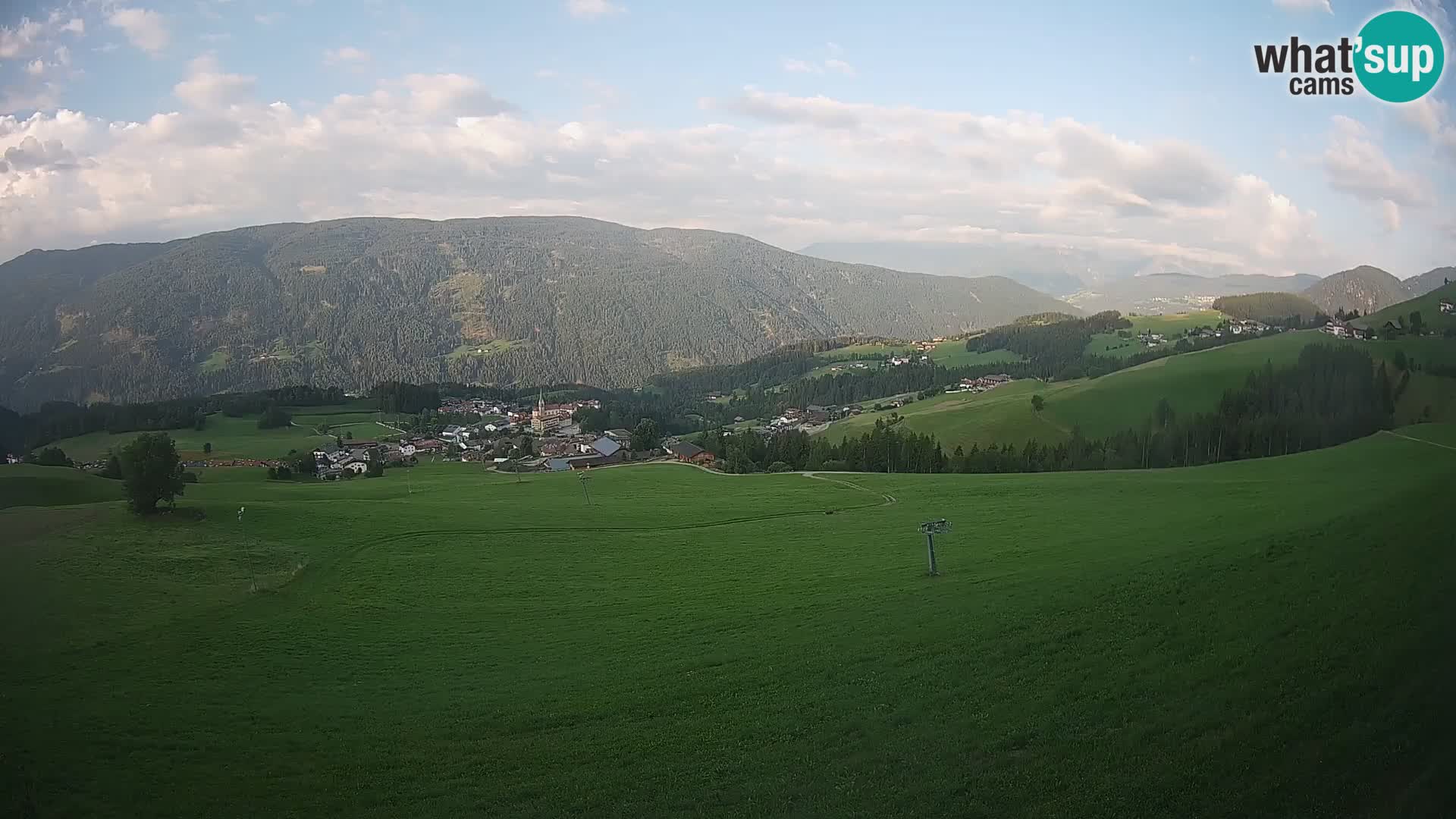 Spletna kamera Terenten (1210m) – Pogled v živo na dolino Pusteria