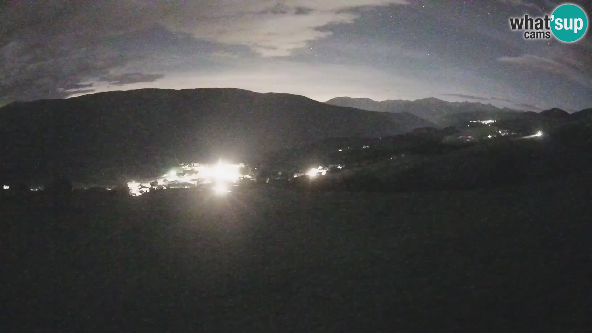 Spletna kamera Terenten (1210m) – Pogled v živo na dolino Pusteria